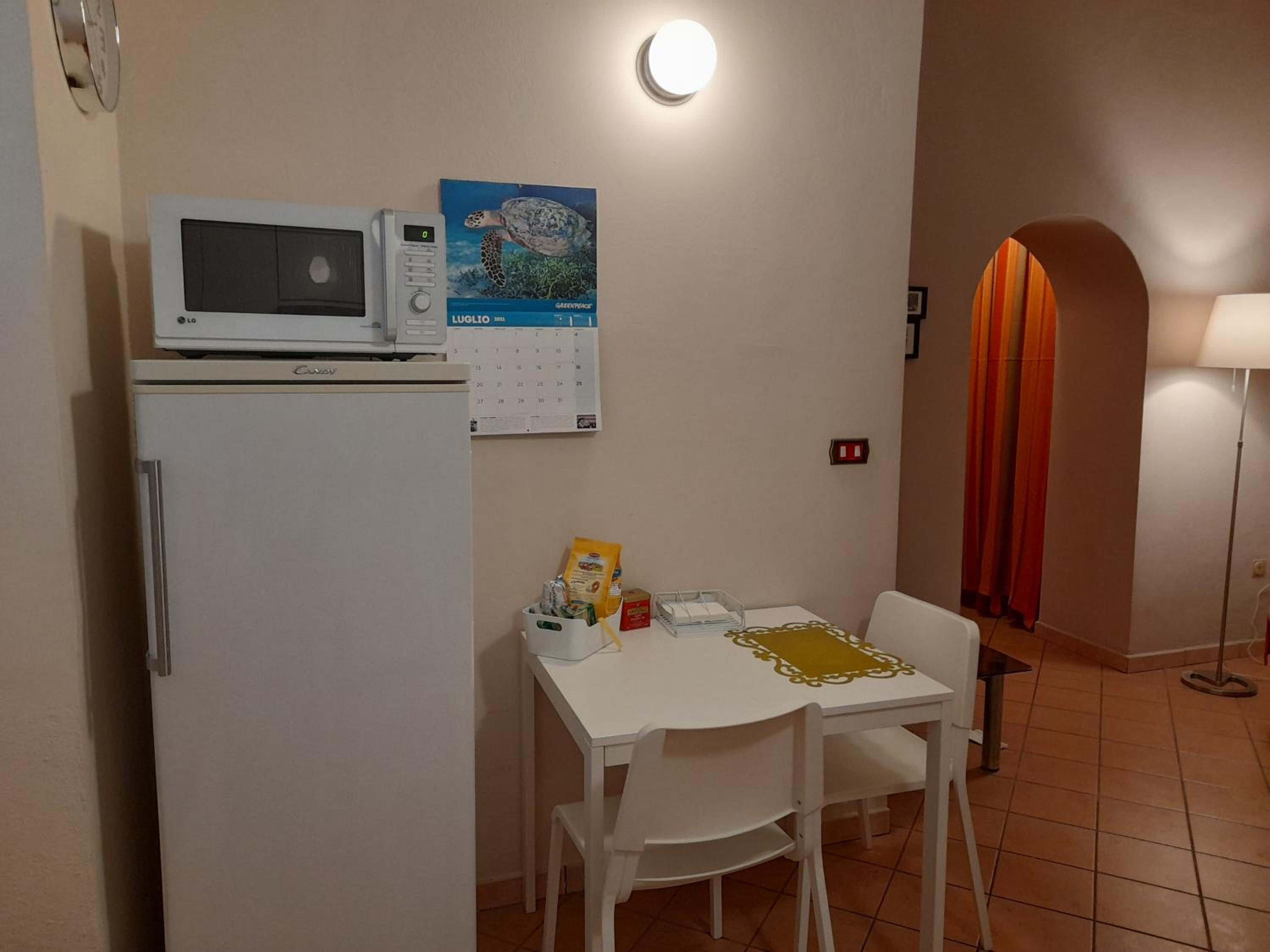 One-Bedroom Apartment - Photo 4