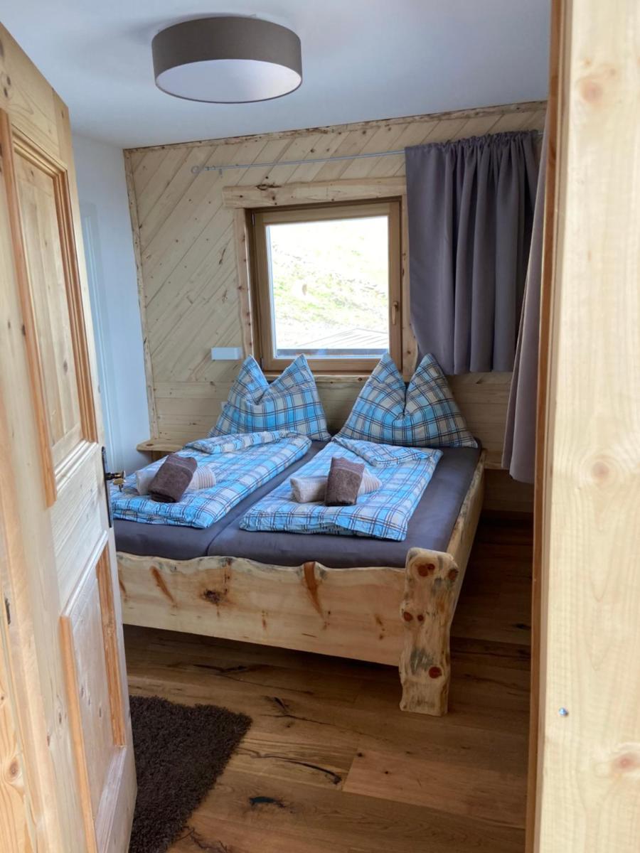 Deluxe Twin Room photo 2