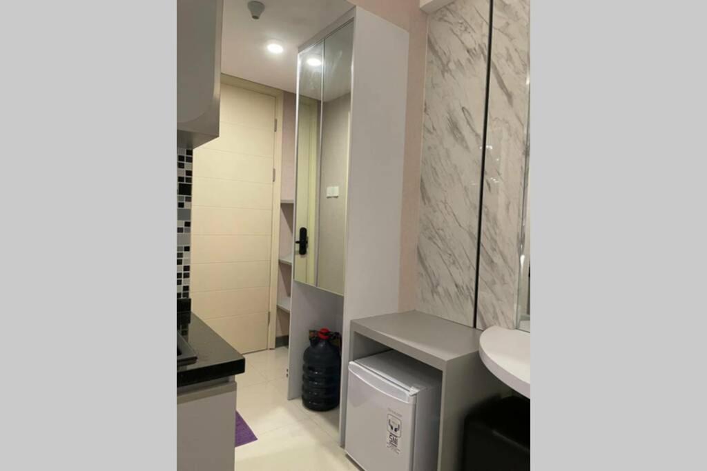 One-Bedroom Apartment - Photo 19