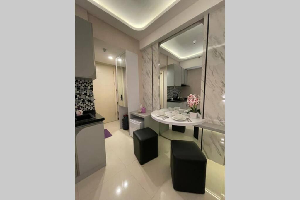 One-Bedroom Apartment - Photo 18