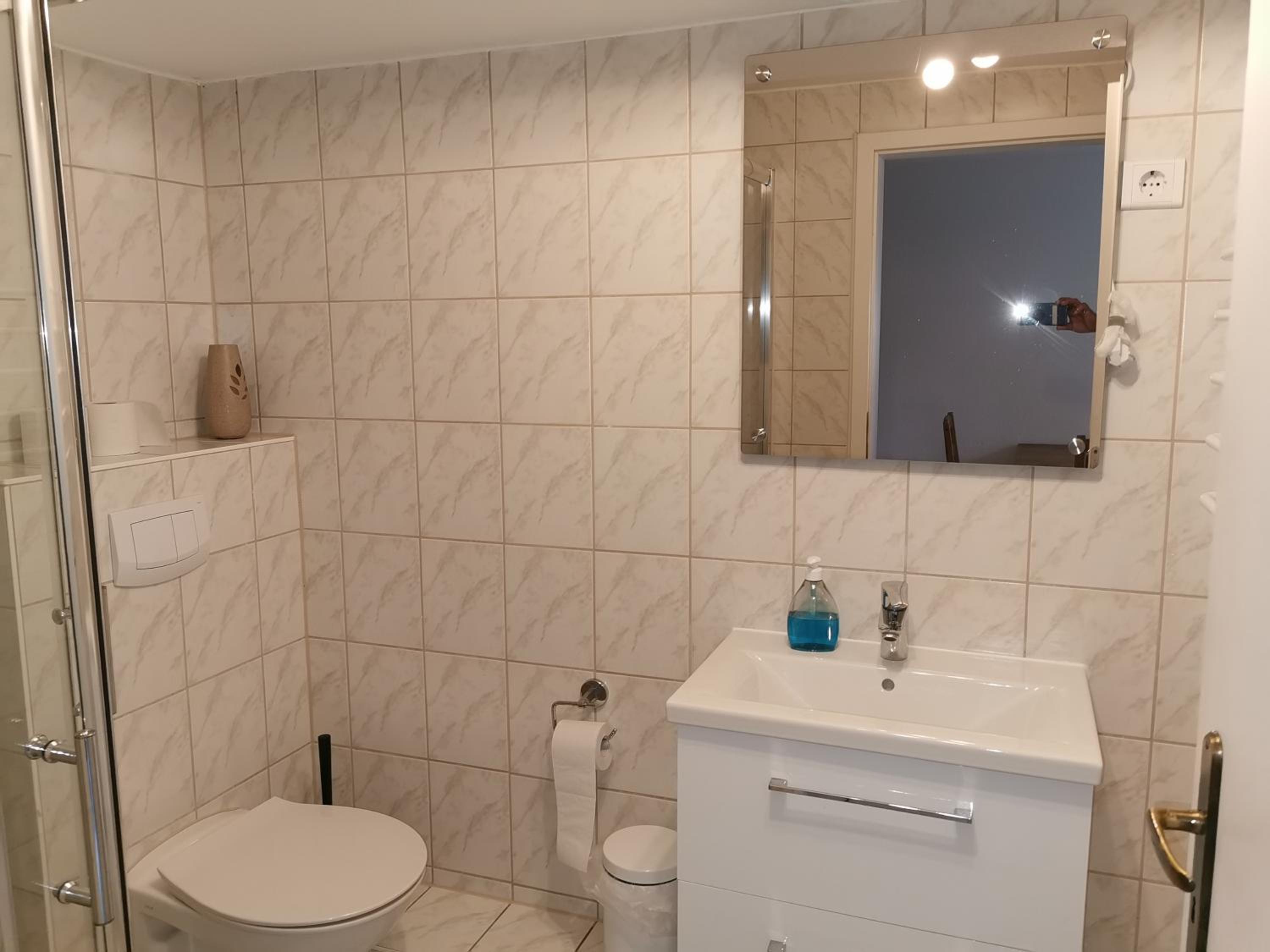 Double or Twin Room with Terrace - Photo 2