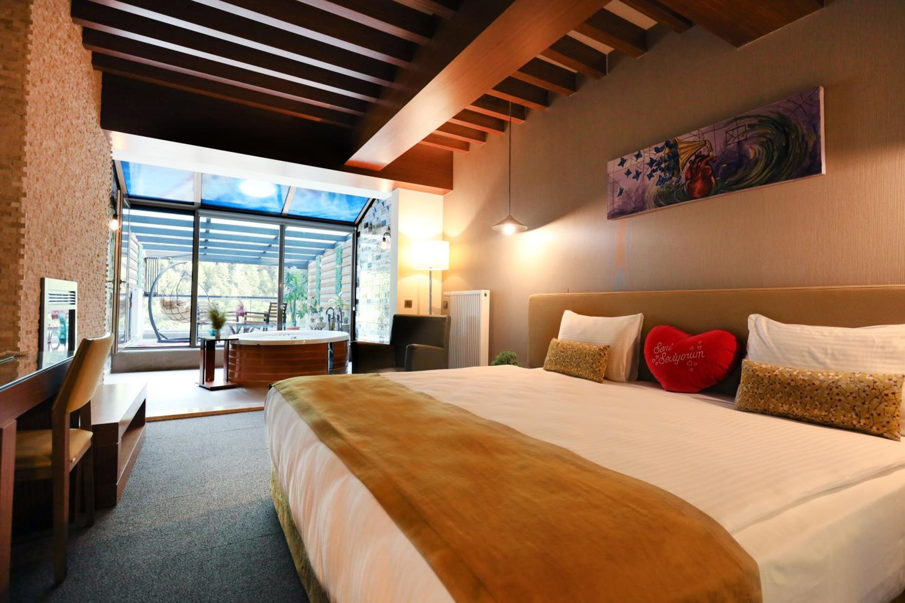 Suite with Spa Bath