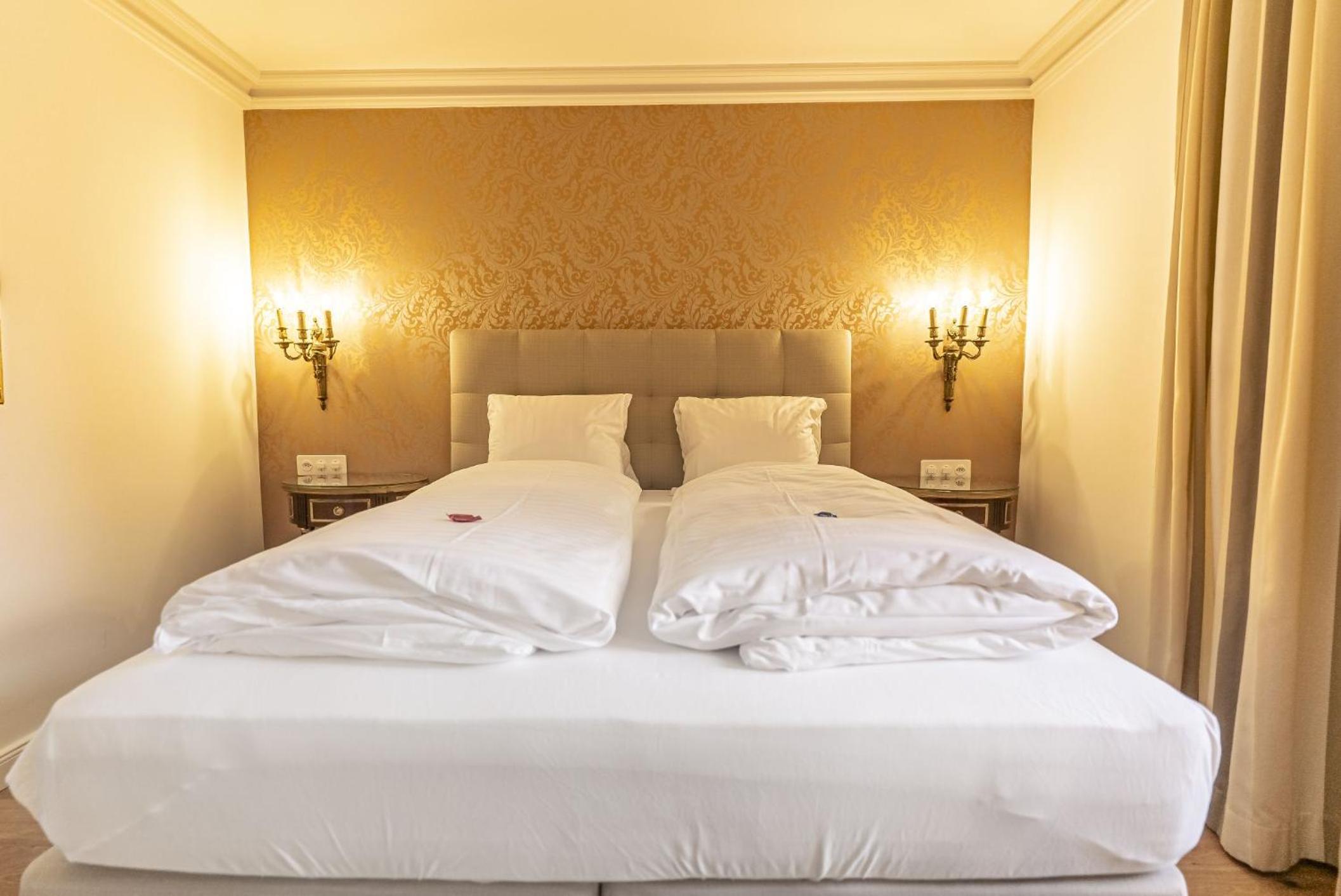 Double Room Small - Photo 6