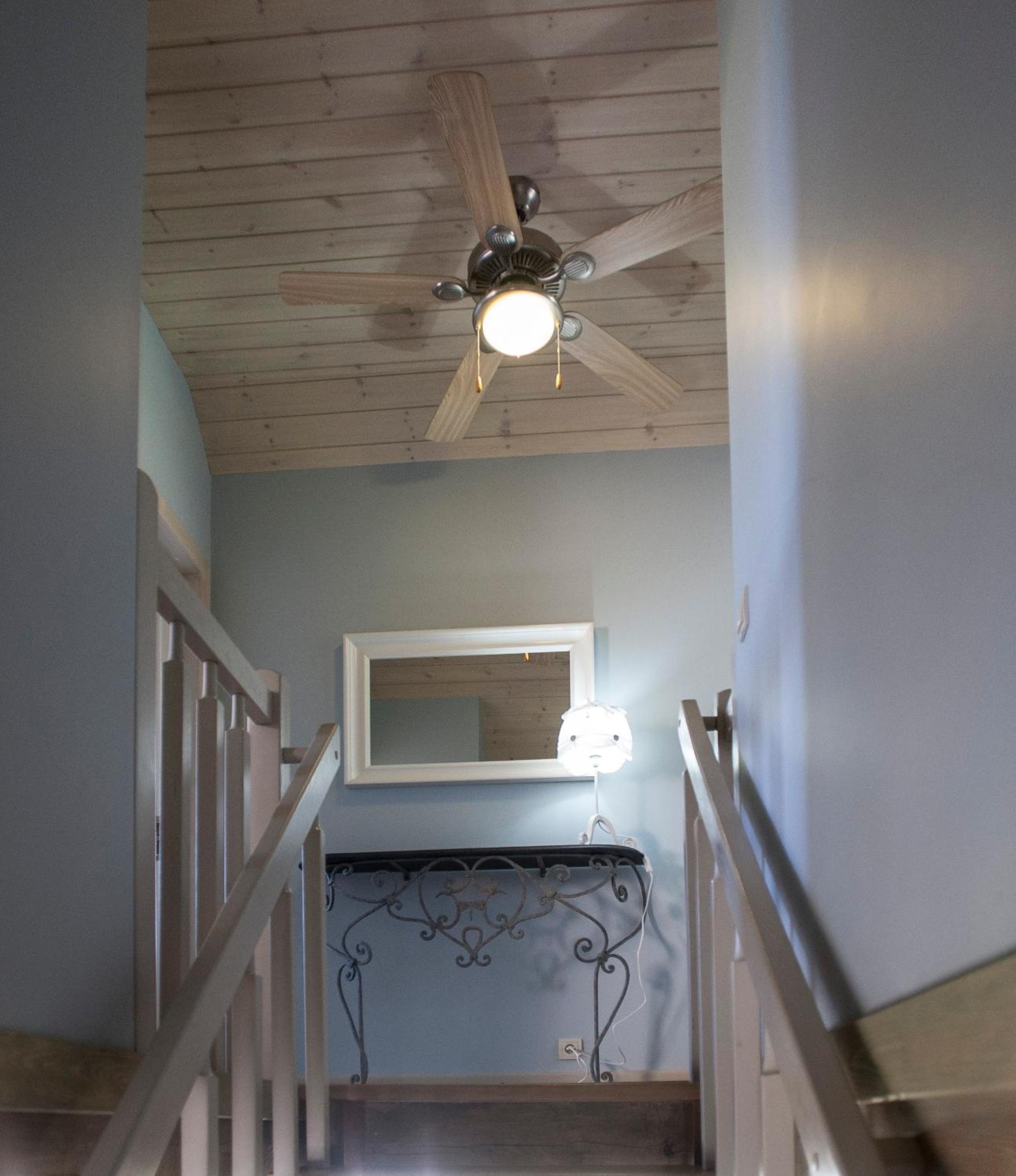 Three-Bedroom Villa - Photo 7