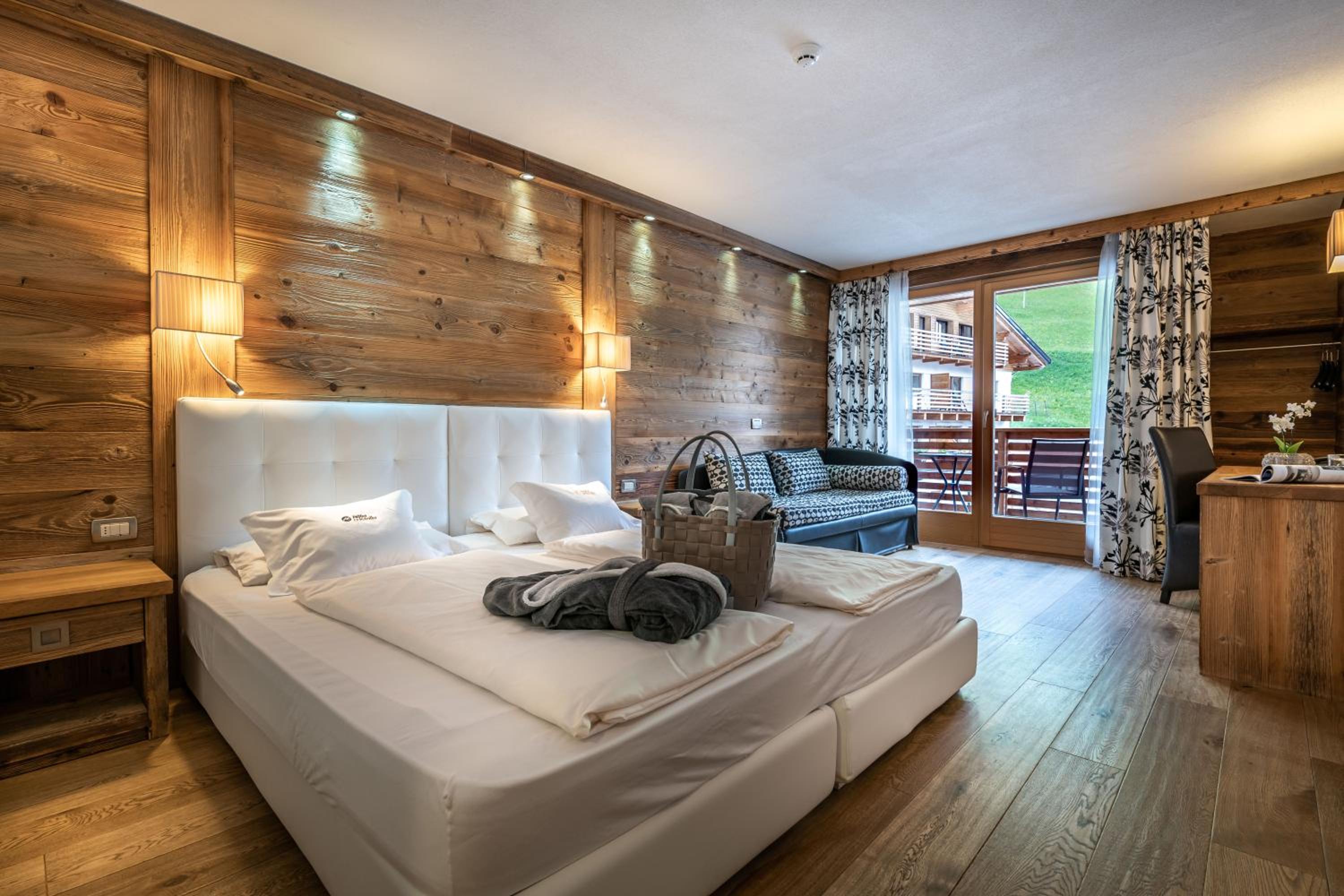 Superior Double or Twin Room - Photo 1