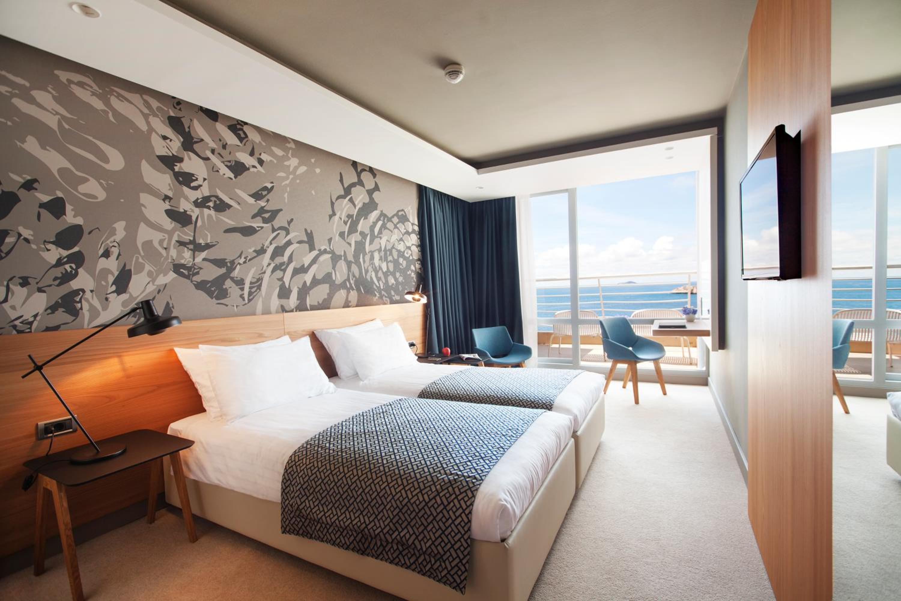 Superior Double Room with Sea View and Balcony