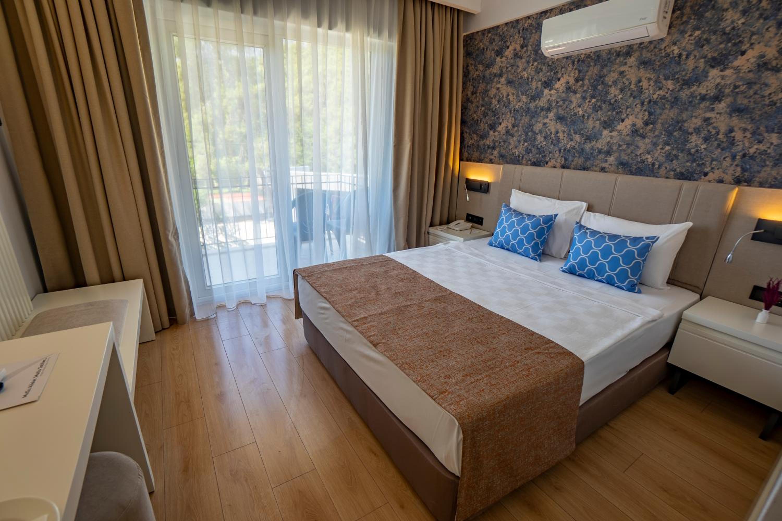 Standard Double Room - Photo 1