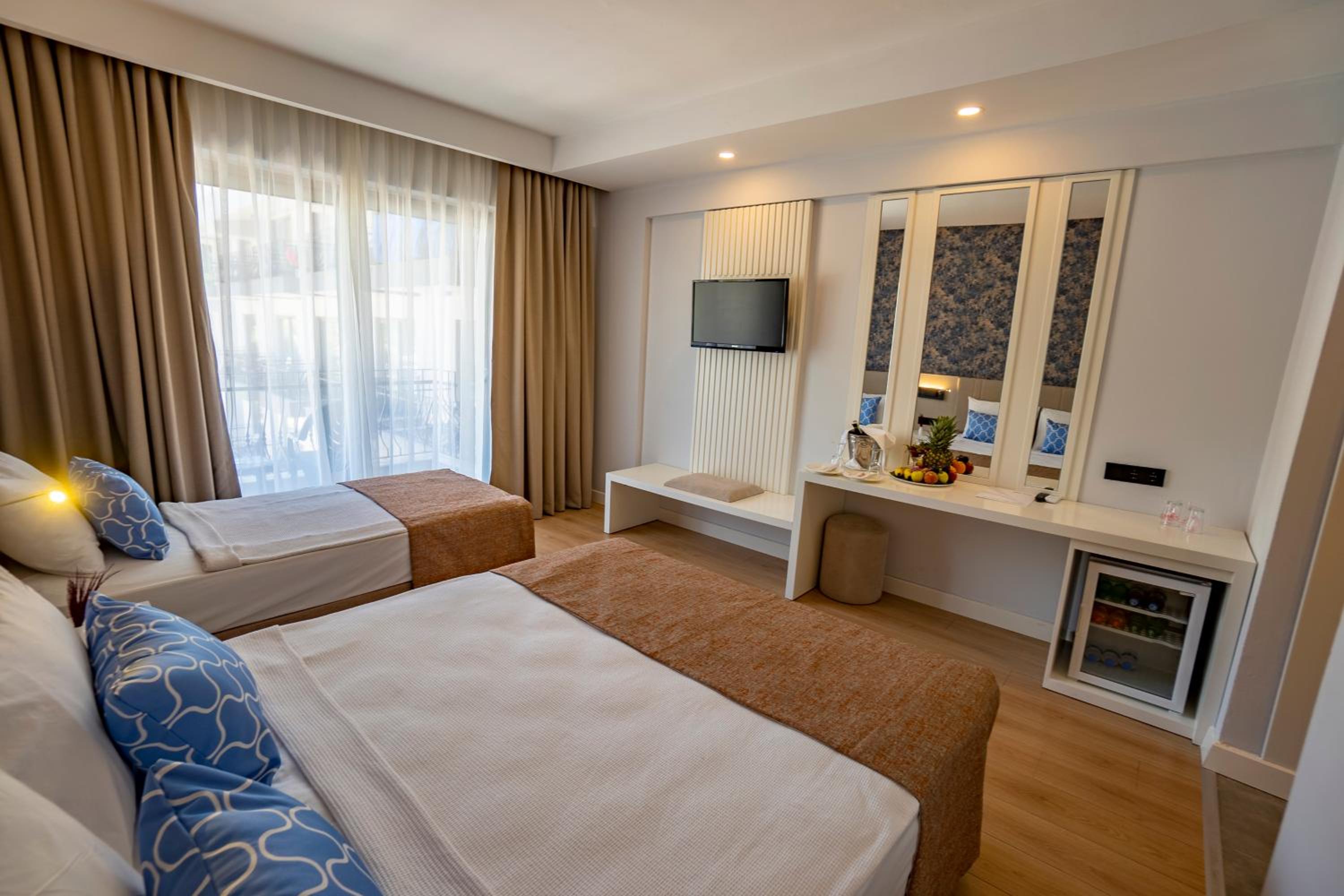 Standard Double Room - Photo 6