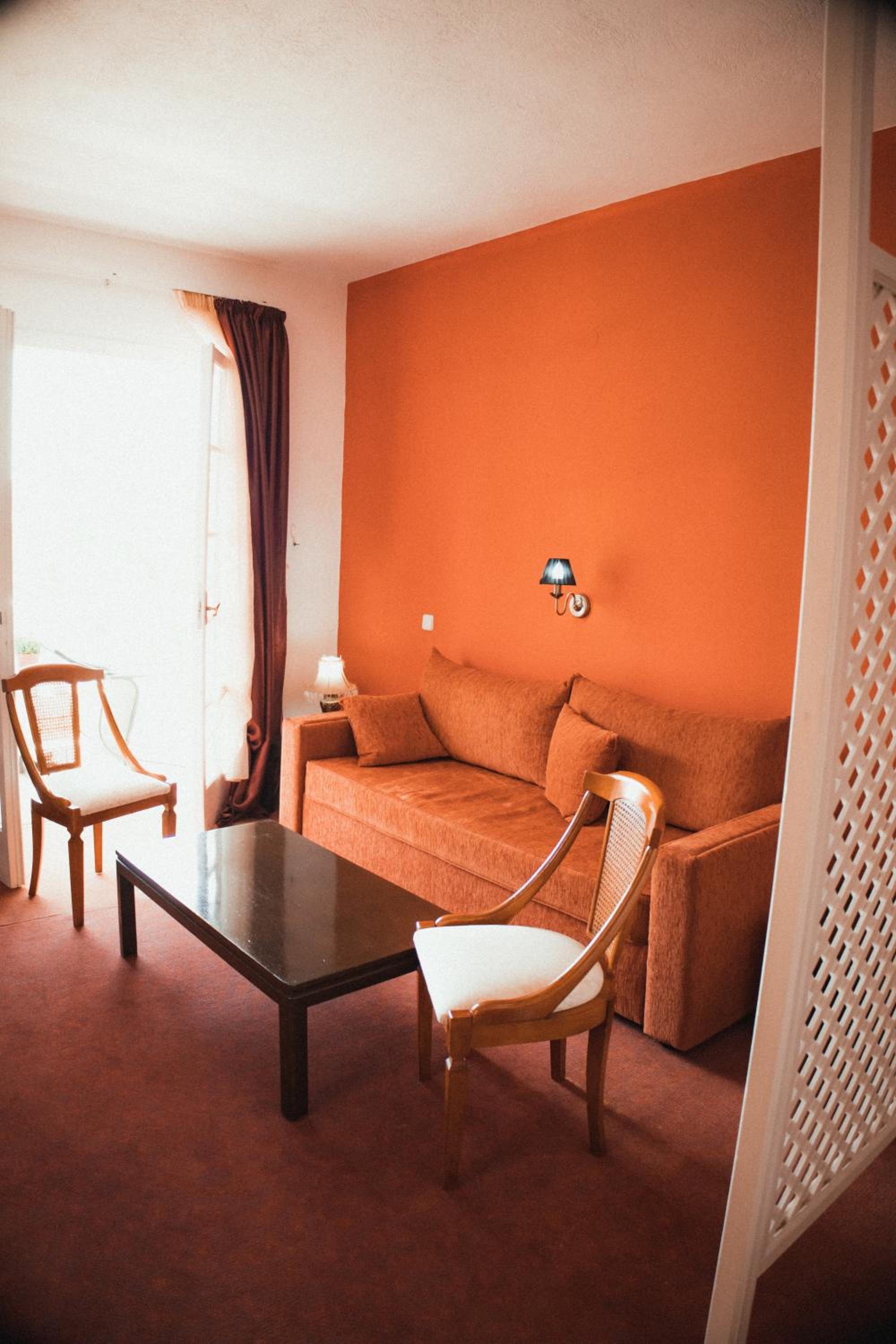 Junior Suite with Pool View (2 Adults) photo 2