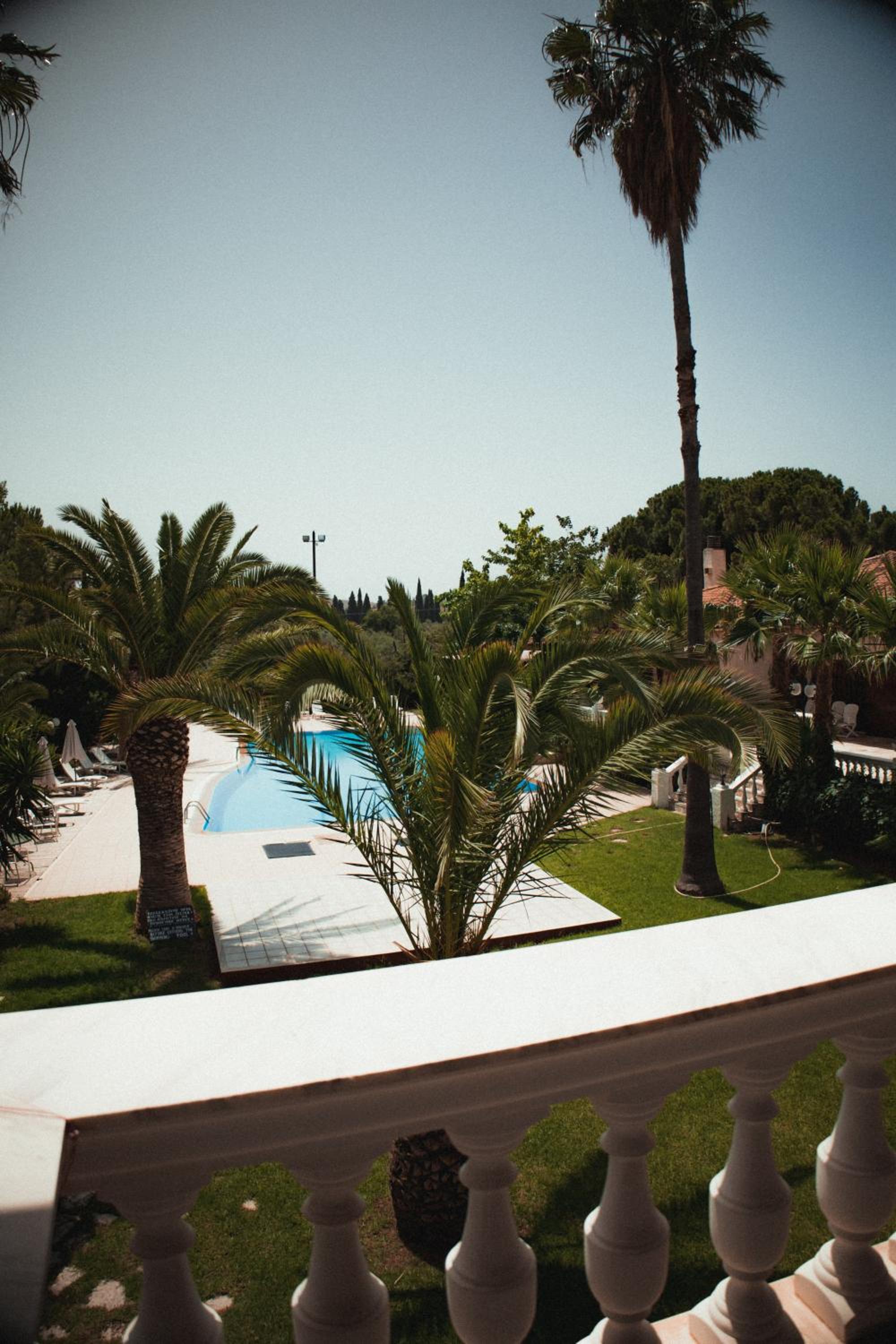 Junior Suite with Pool View (2 Adults) photo 3