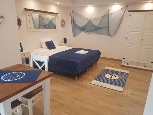Large Double Room photo 1
