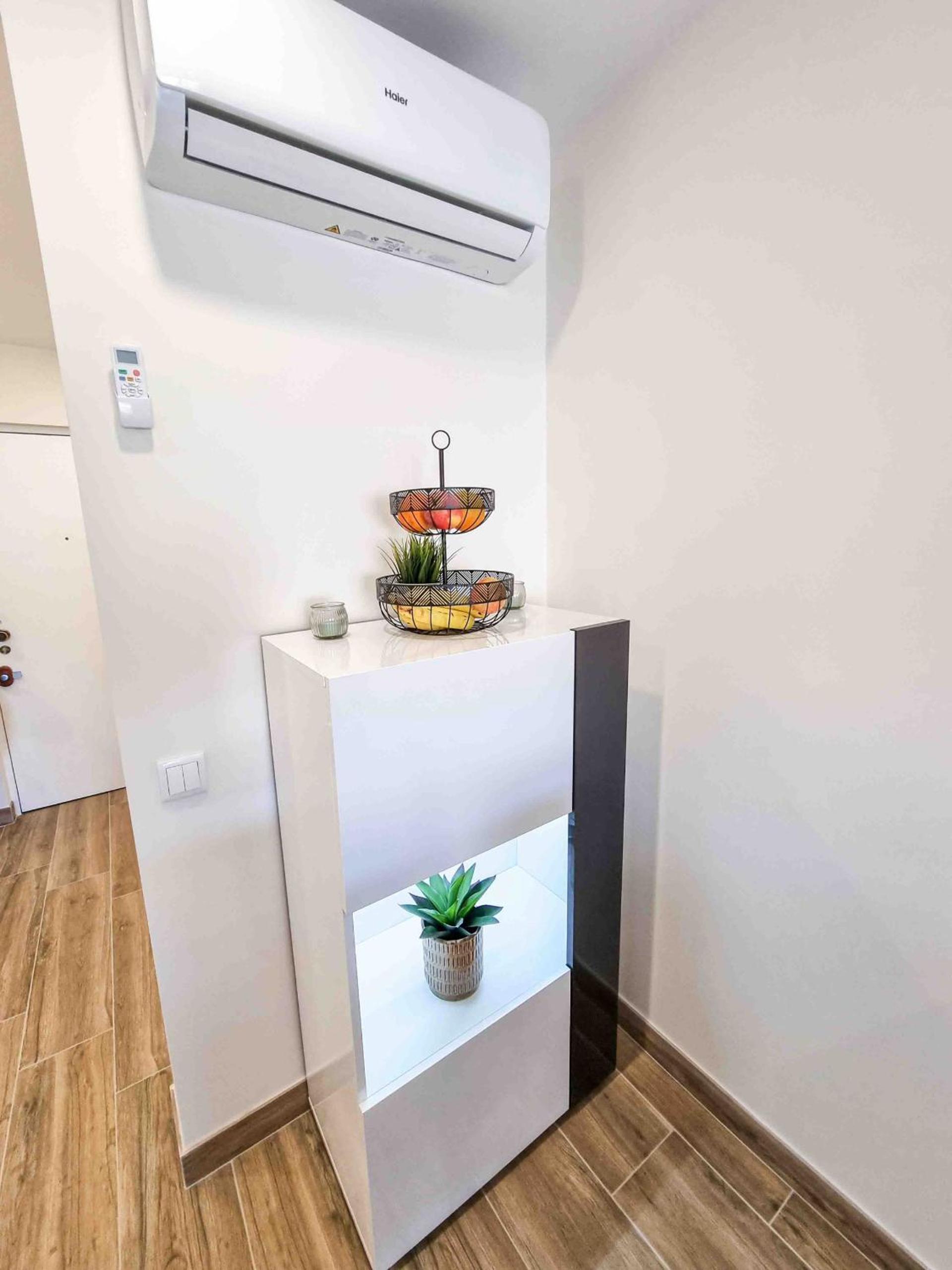 Apartment with Balcony - Photo 14