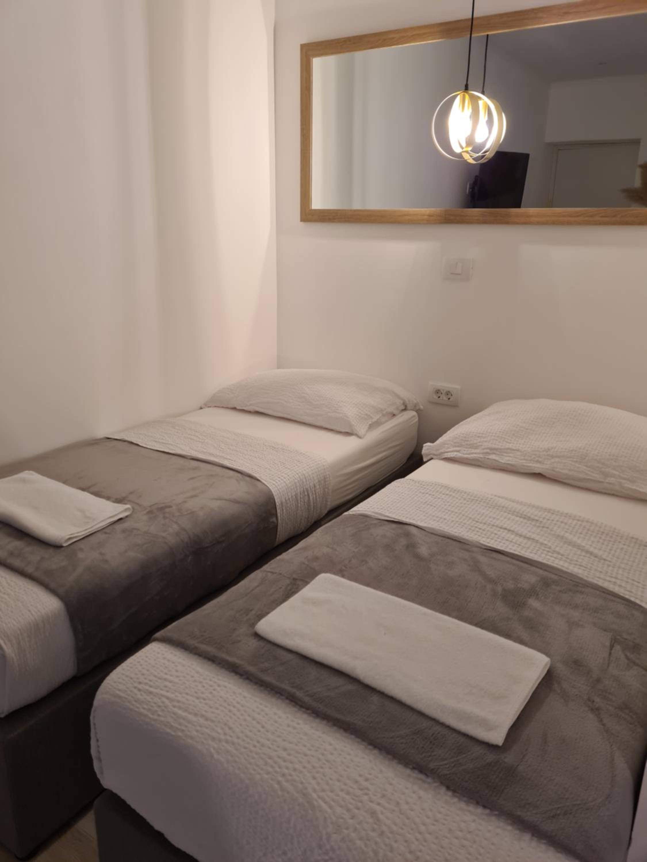 Studio with Sofa Bed - Photo 3