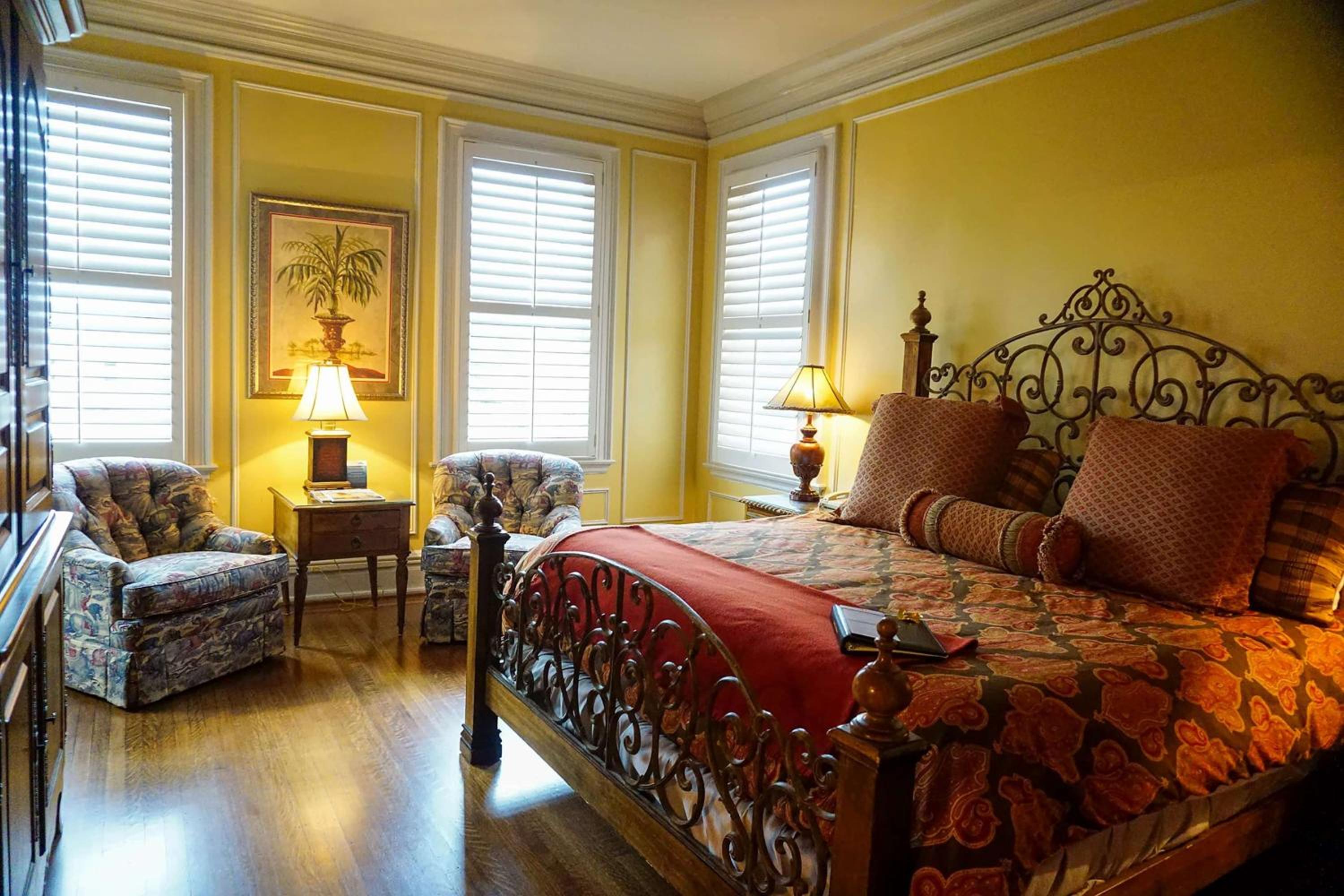 Premier King Room - Non-Smoking - Photo 1