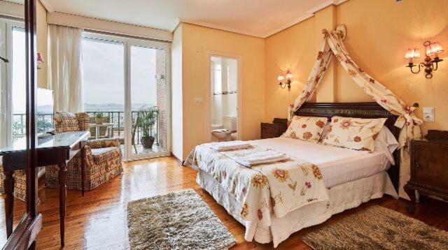 Standard Double or Twin Room with Sea View