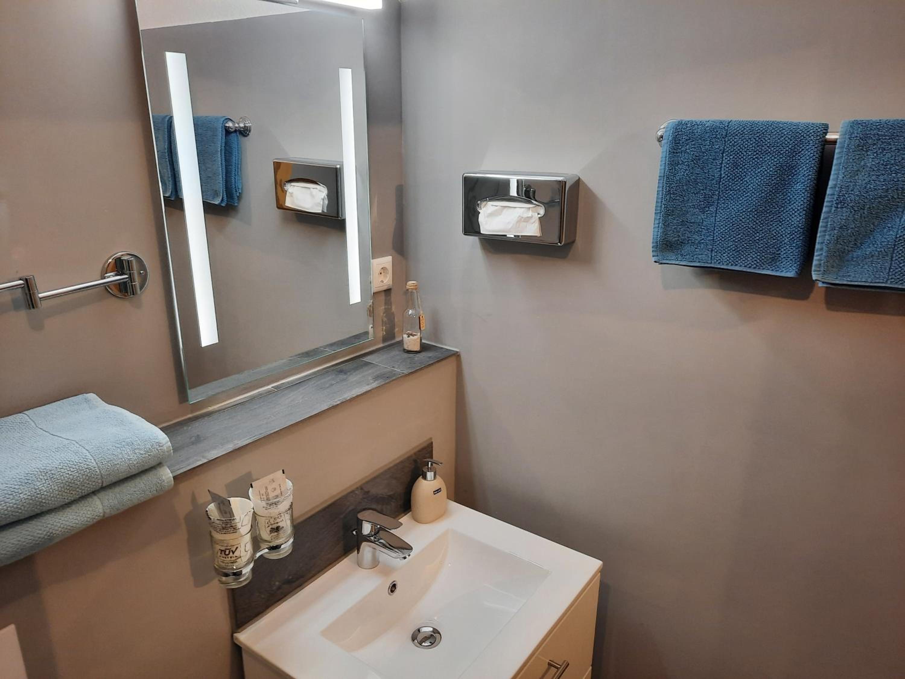 Double Room With Balcony photo 2