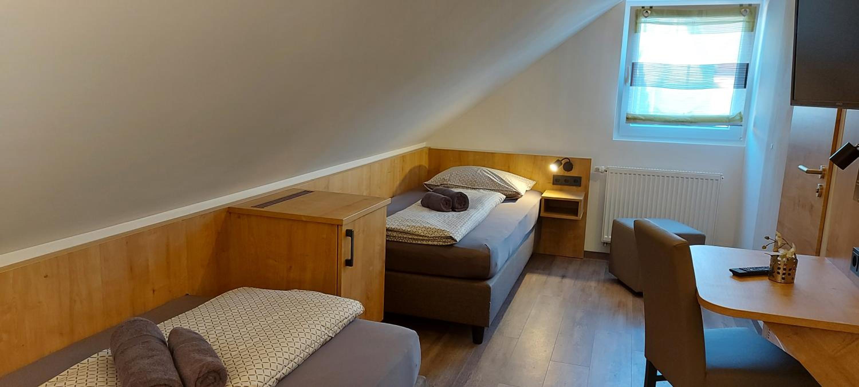 Small Twin Room photo 3