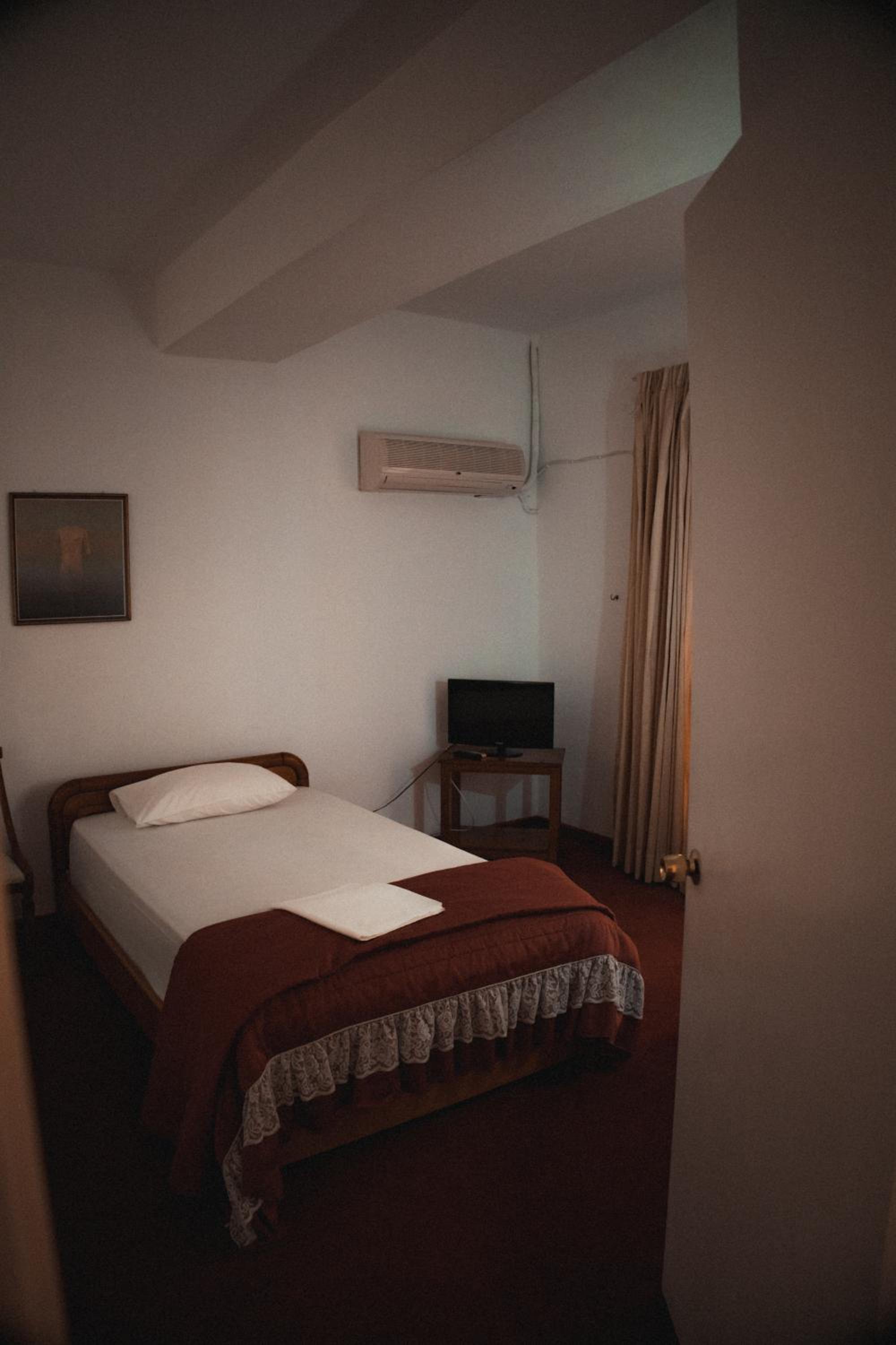 Suite with Pool View (2 - 5 adults) - Photo 3