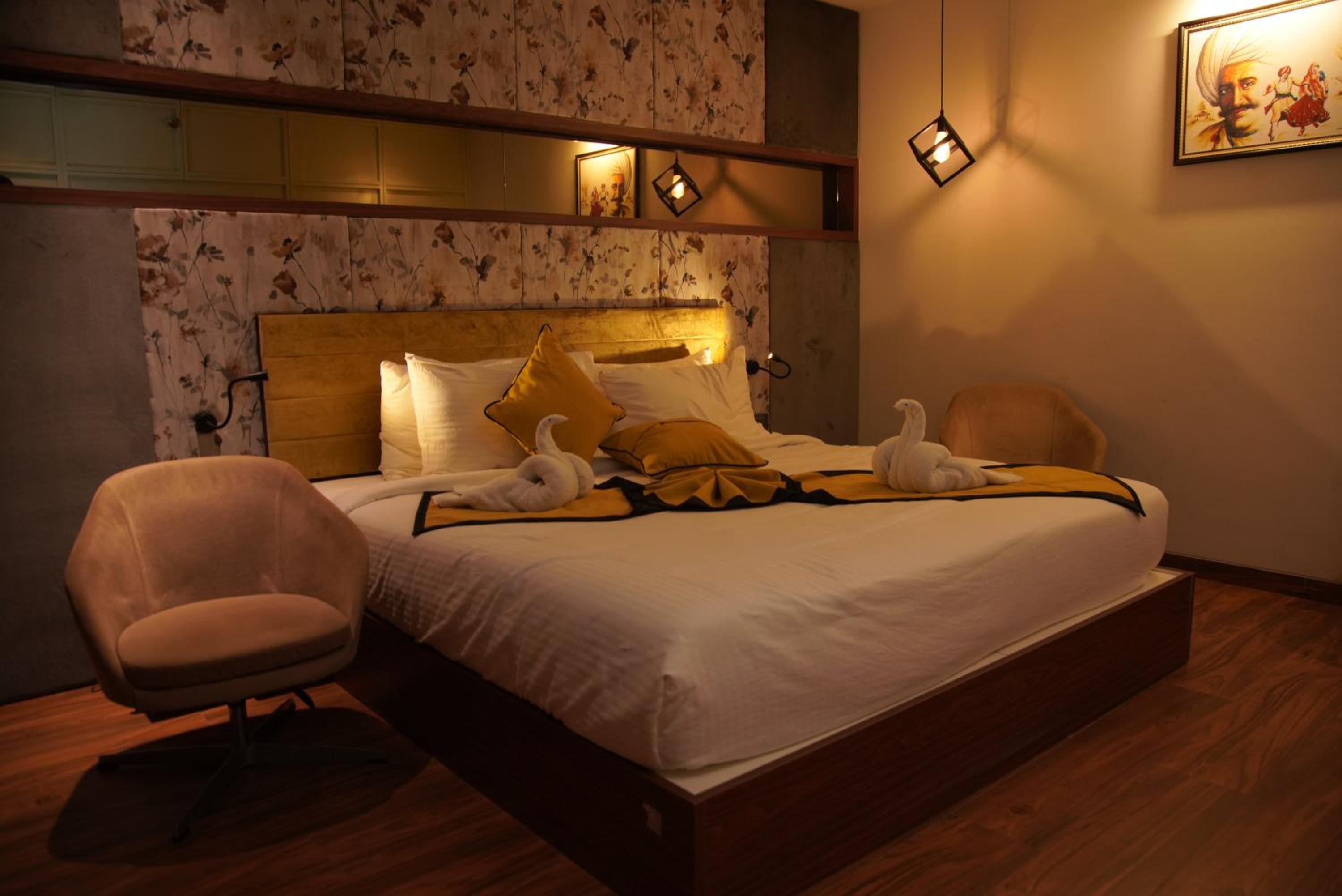 Deluxe King Room photo 3