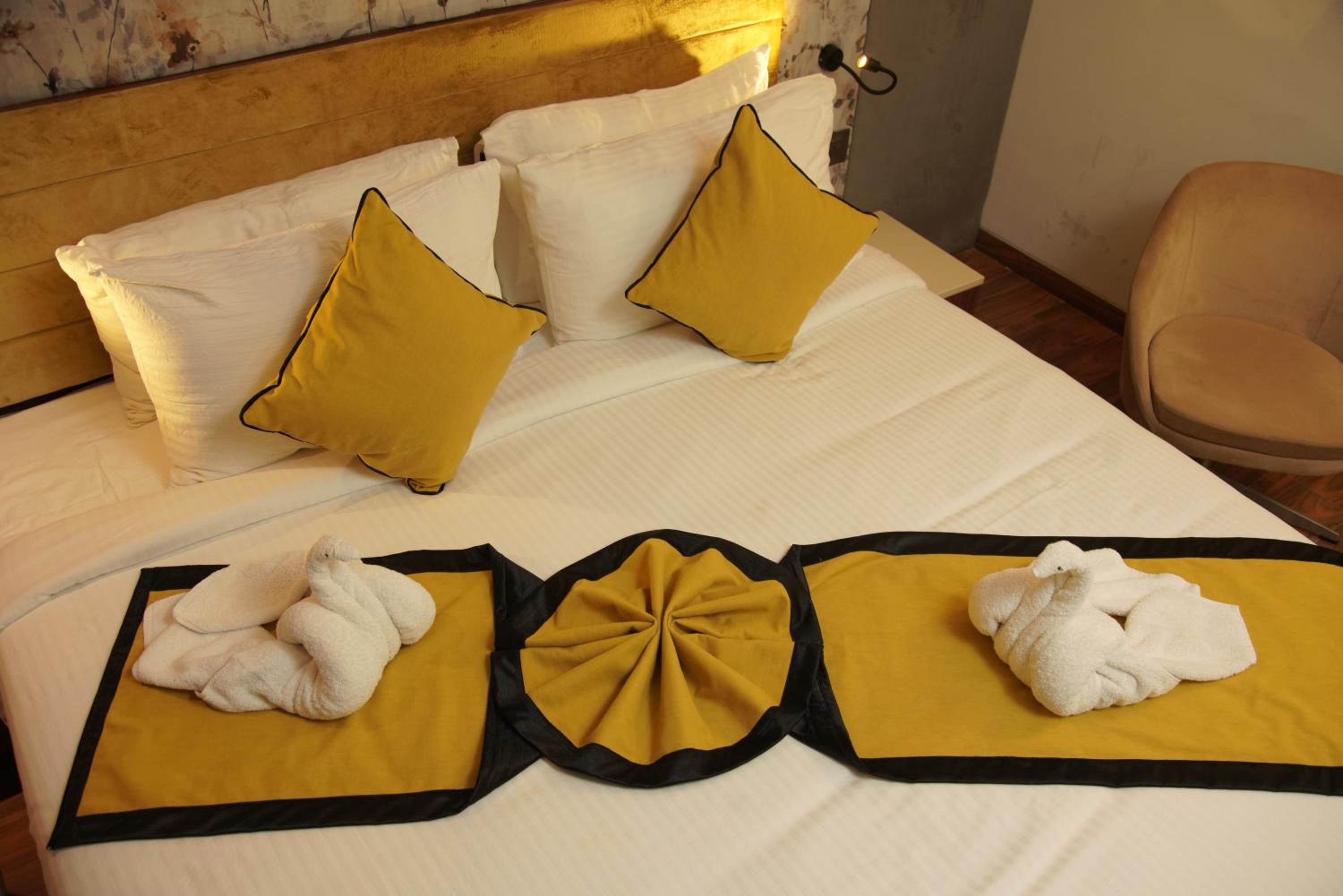 Deluxe King Room photo 2