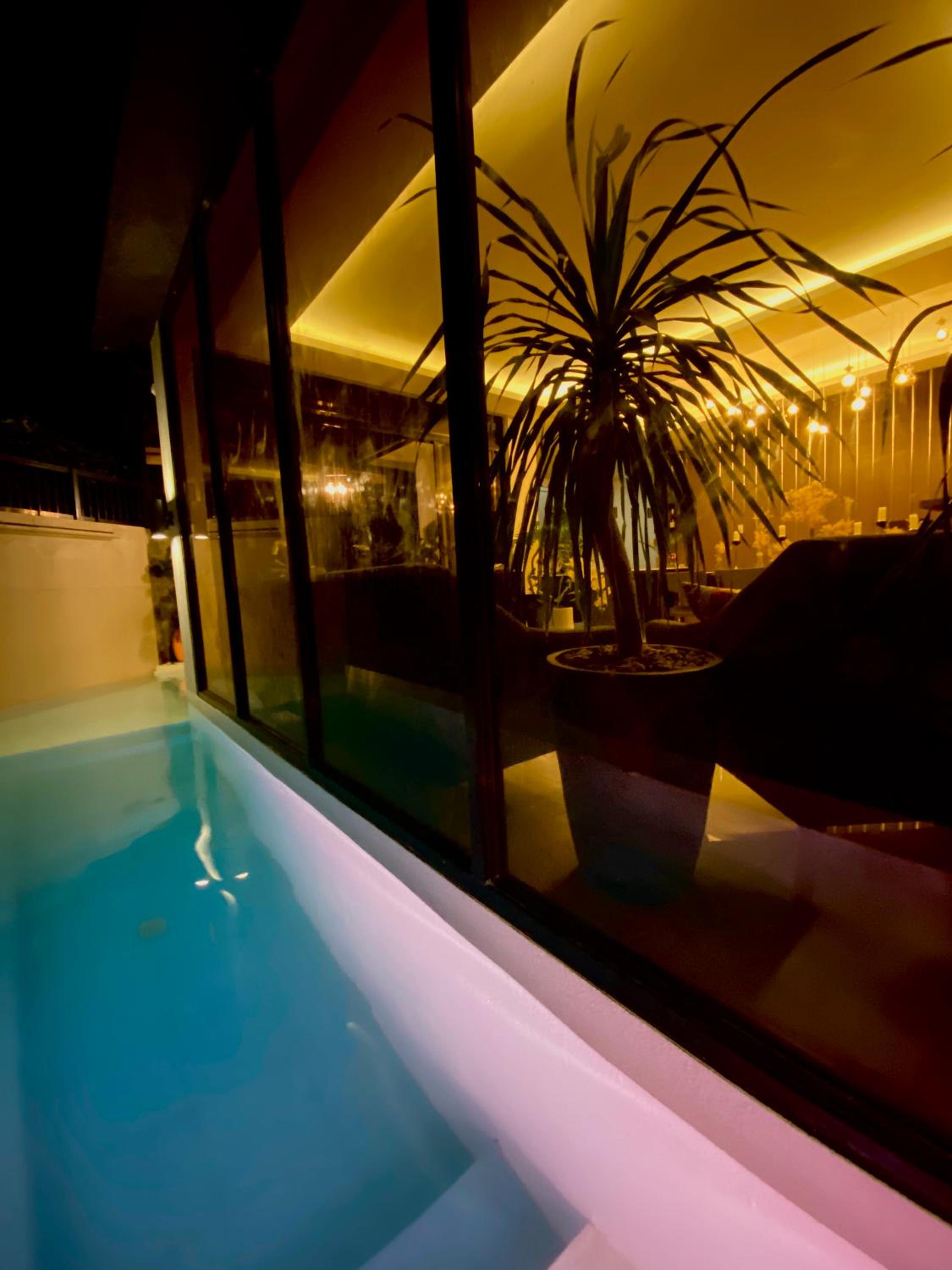 Villa - Photo 2