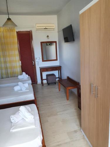 Double Room with Balcony photo 2