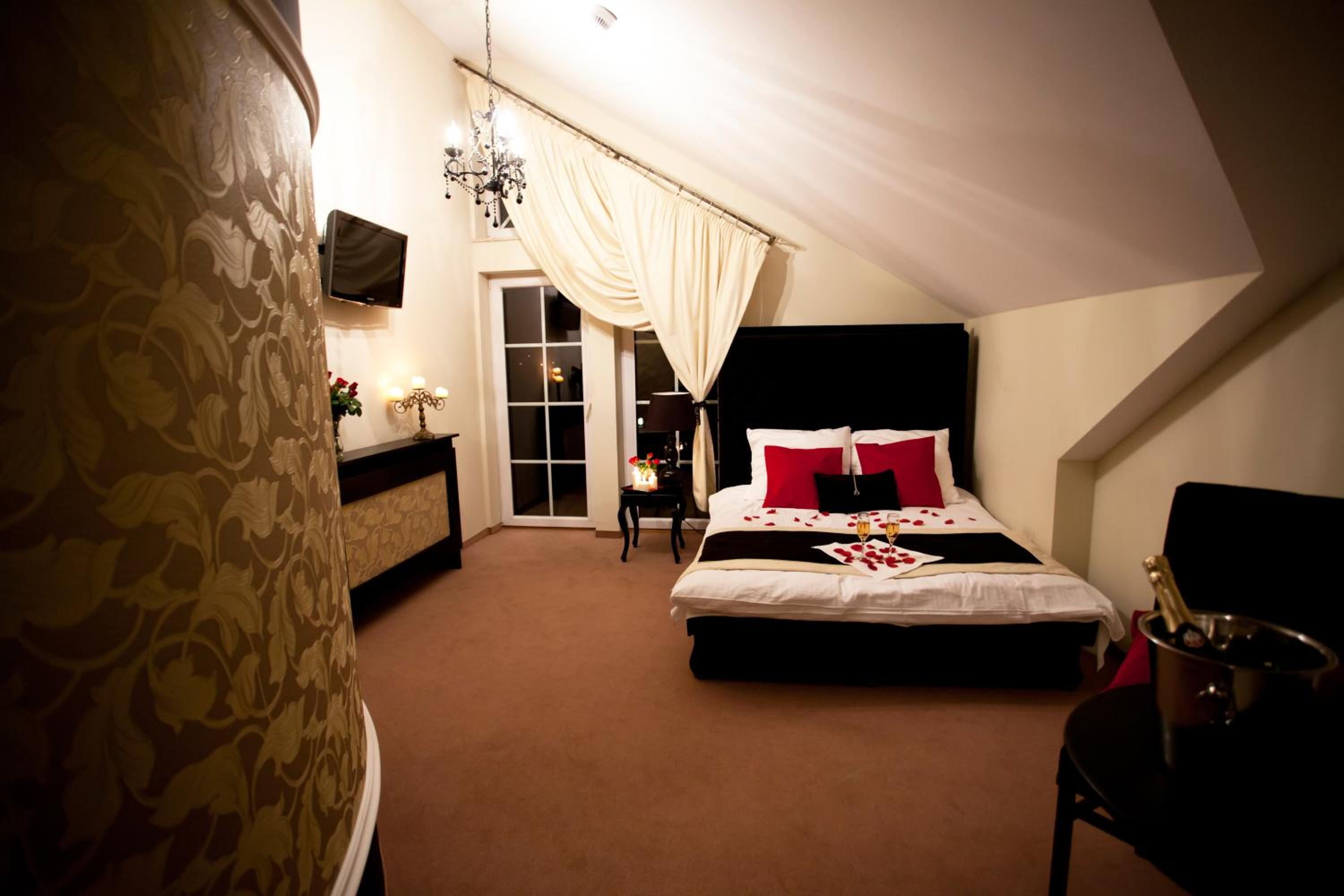 Deluxe Double Room with Balcony photo 2