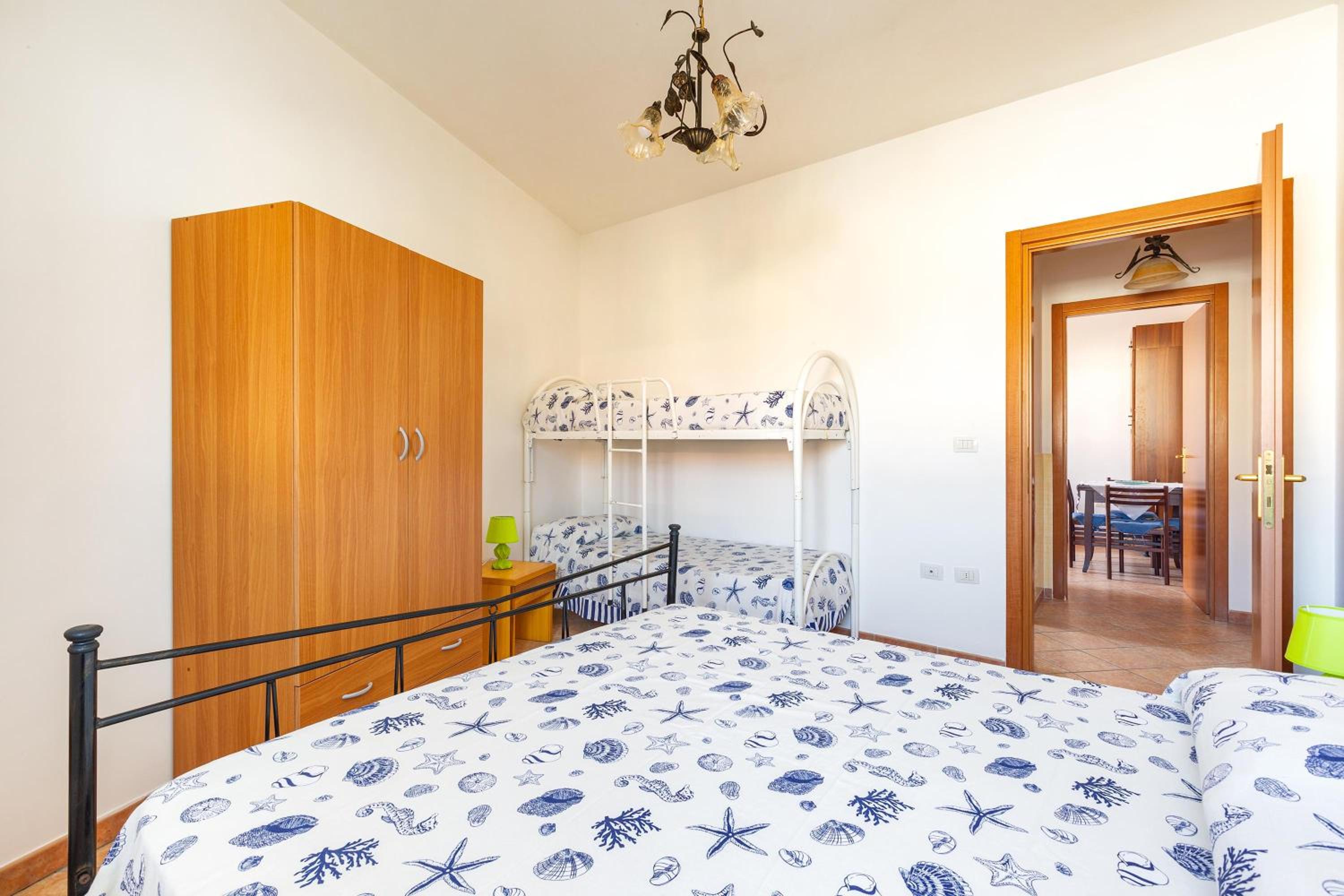 One-Bedroom House photo 1