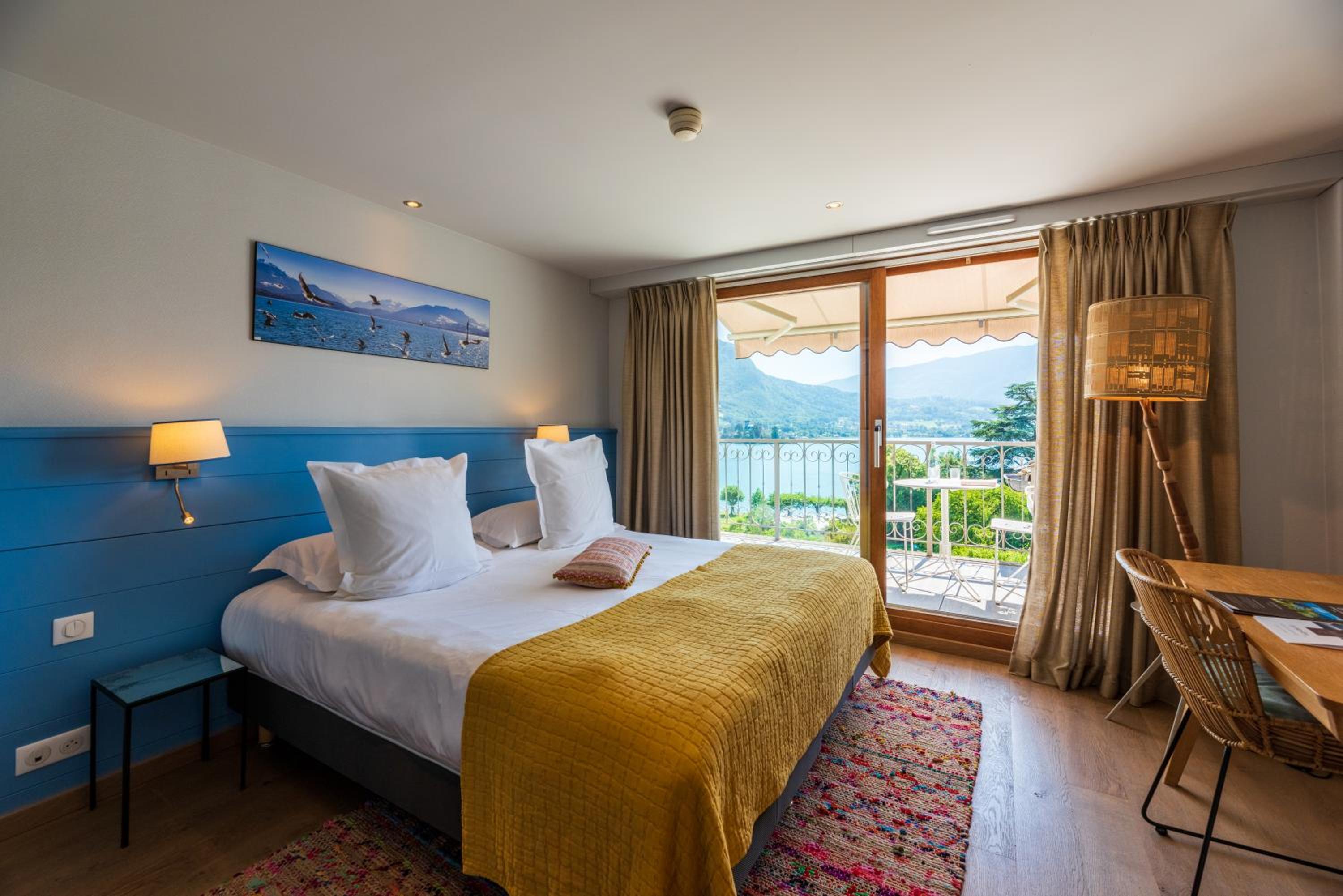 Privilege Double or Twin Room with Lake View with free spa access
