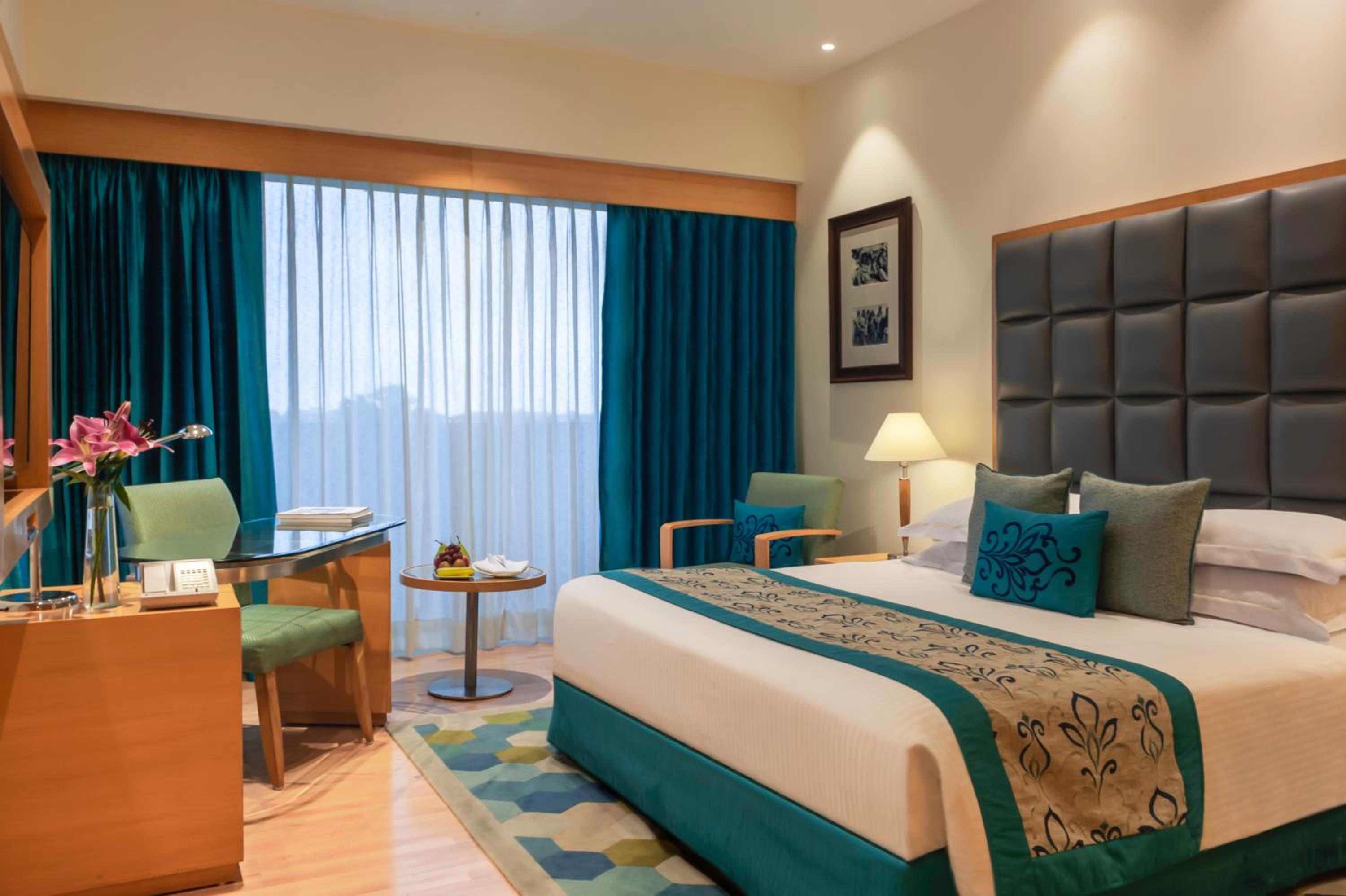 Executive Room King Bed photo 1