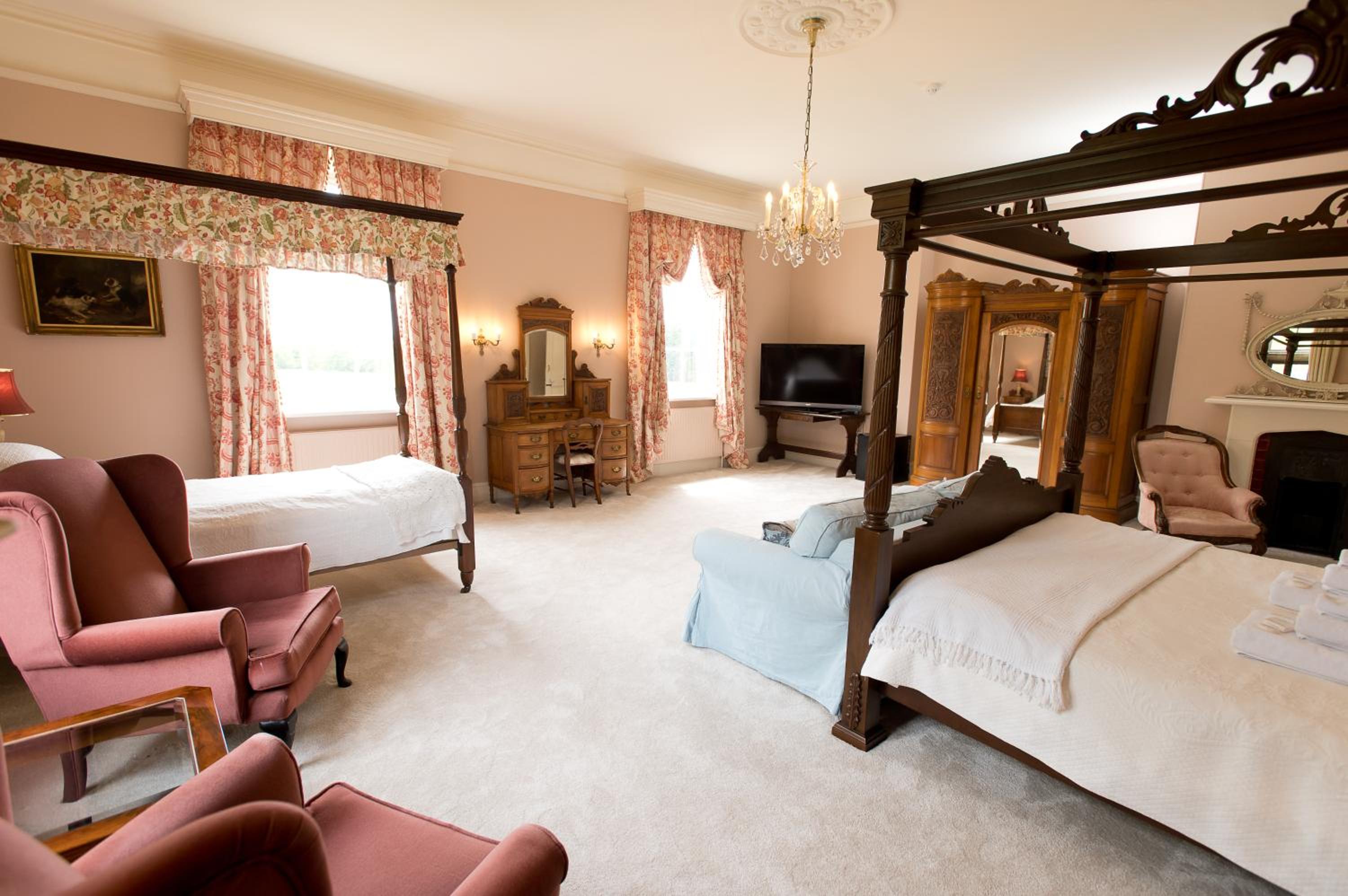 Large Double Room photo 1