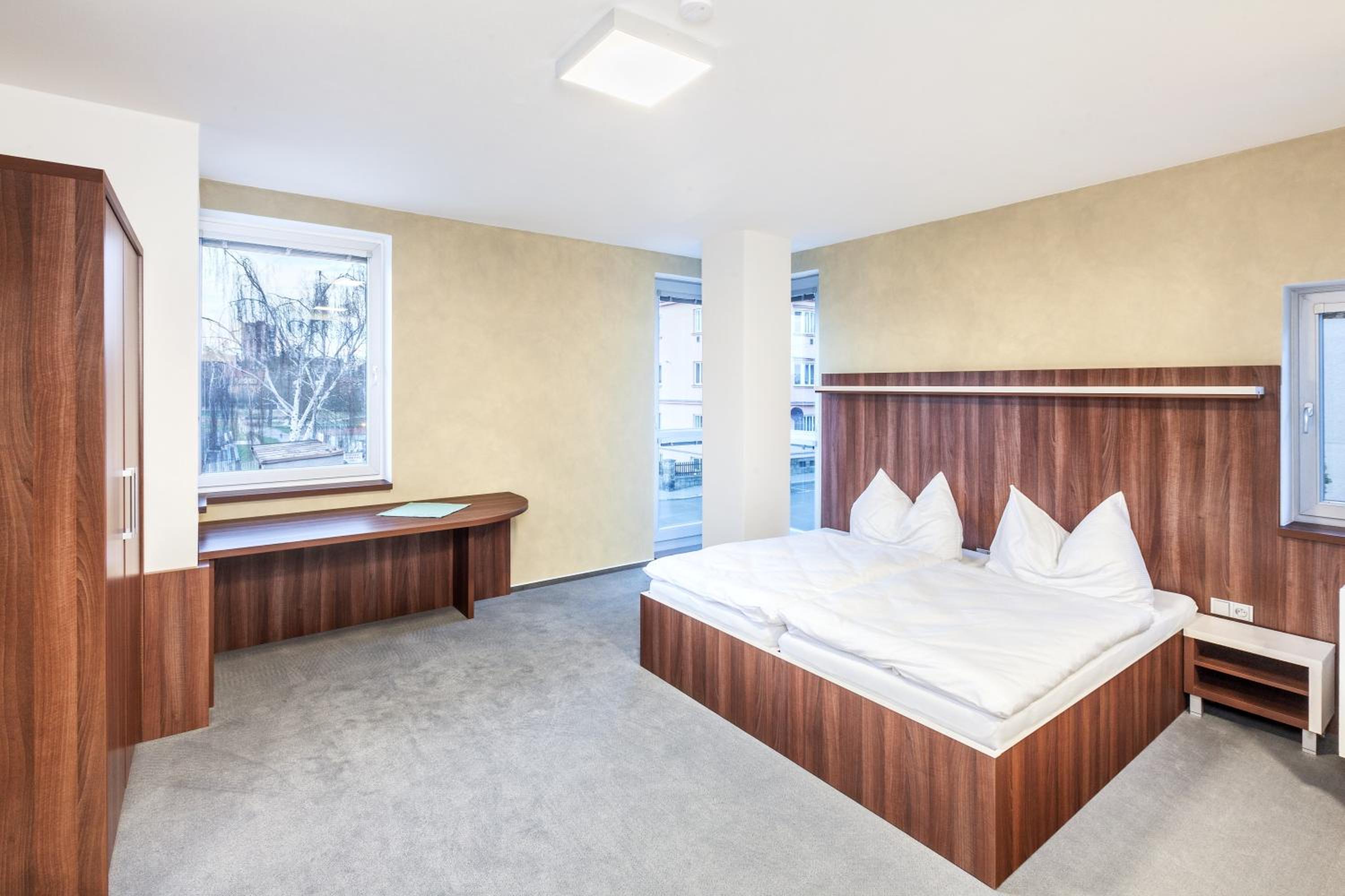 Double Room - Photo 6