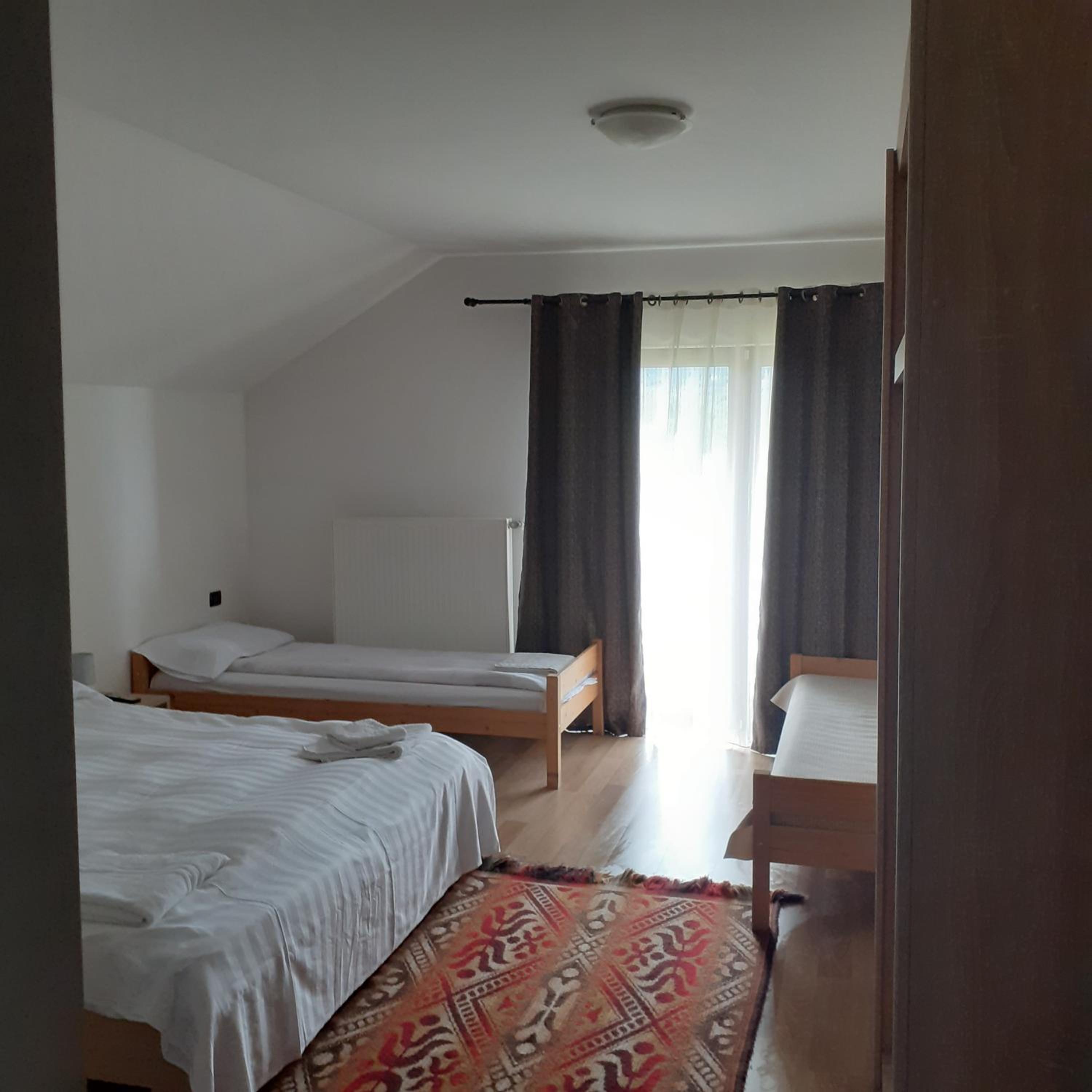 Standard Triple Room - Photo 8