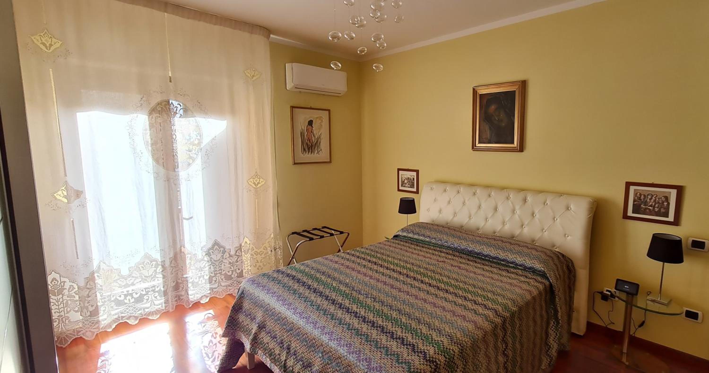 Family Room - Photo 10