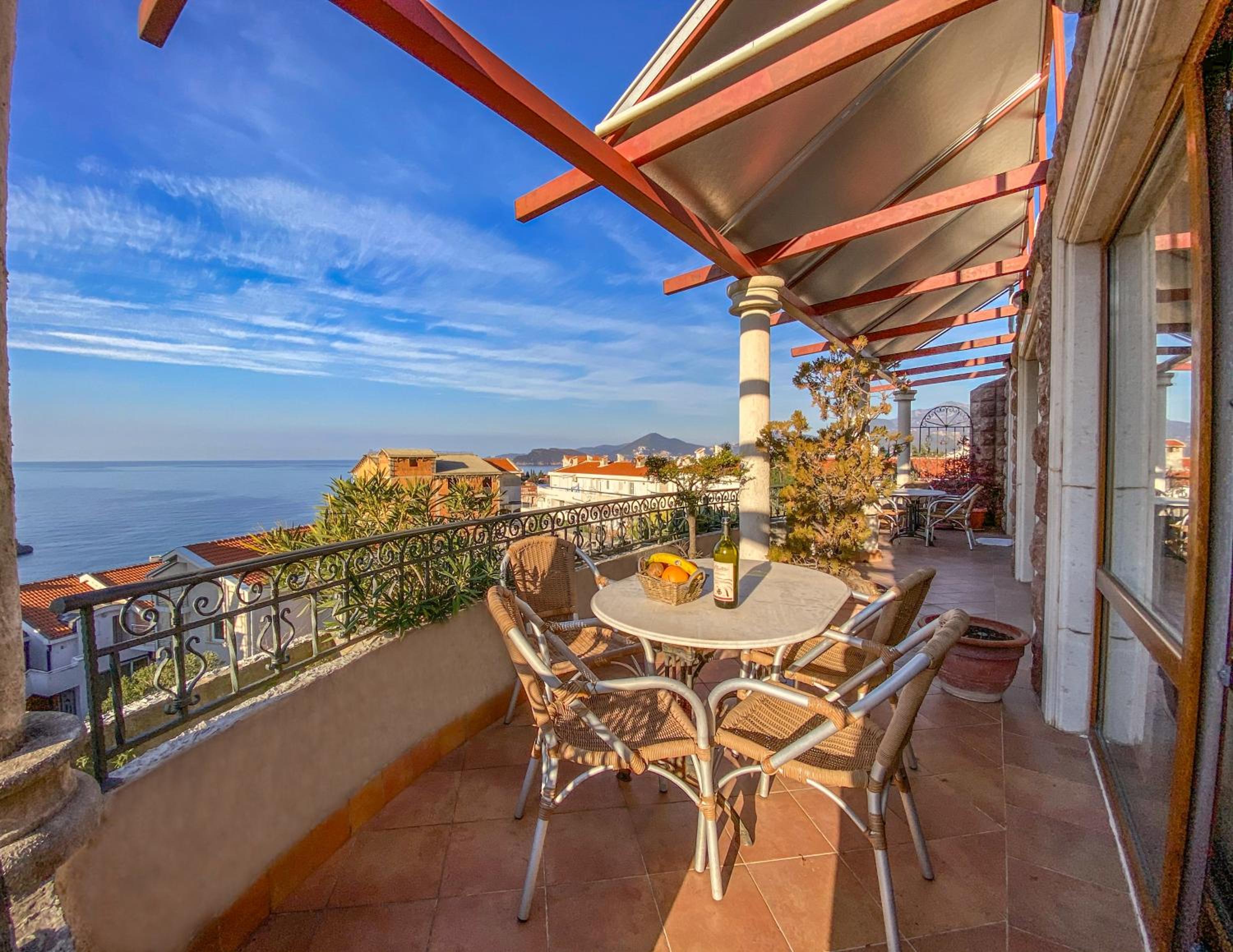 Suite with Sea View - Photo 13