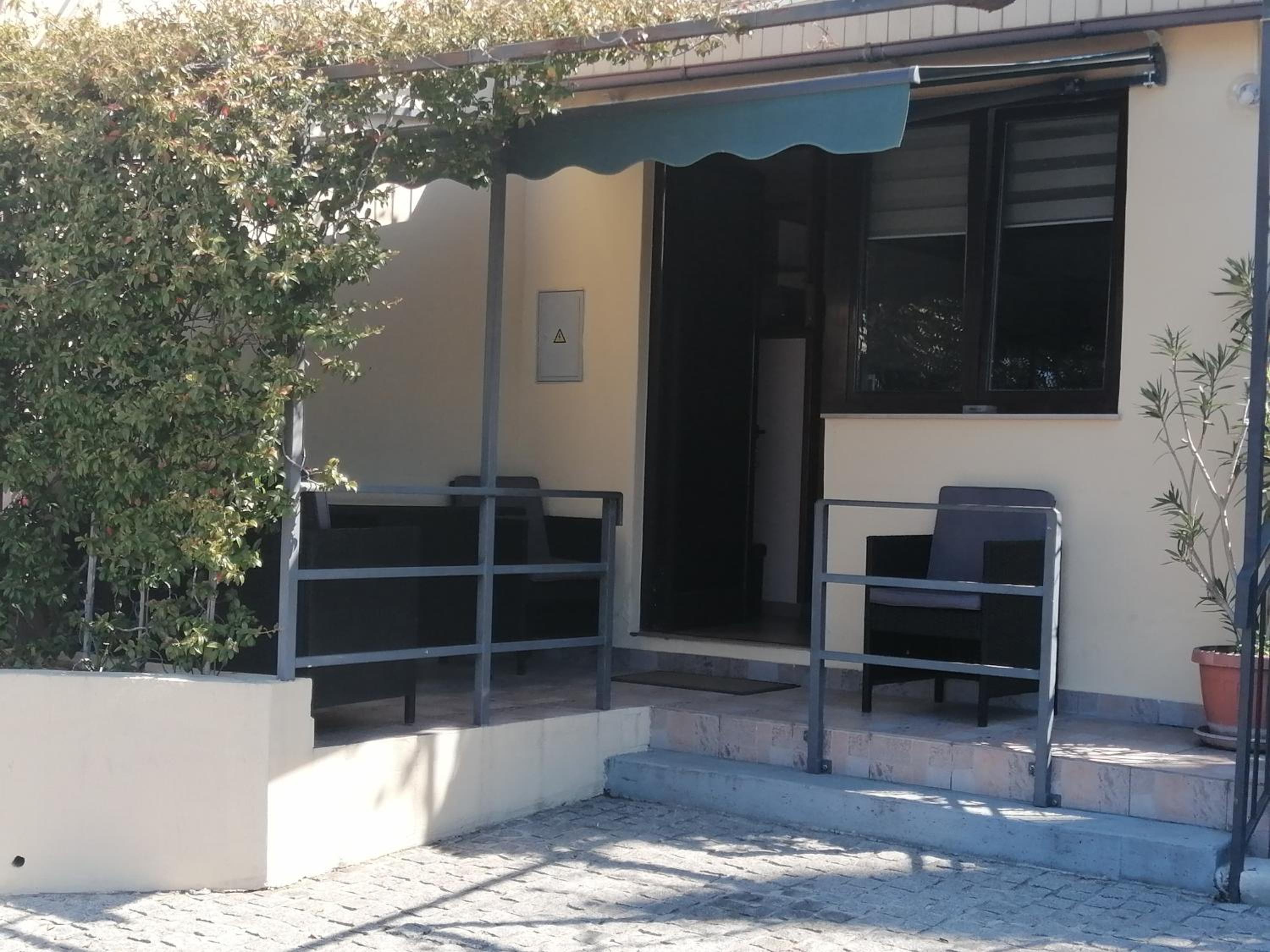 Family Studio - Photo 12