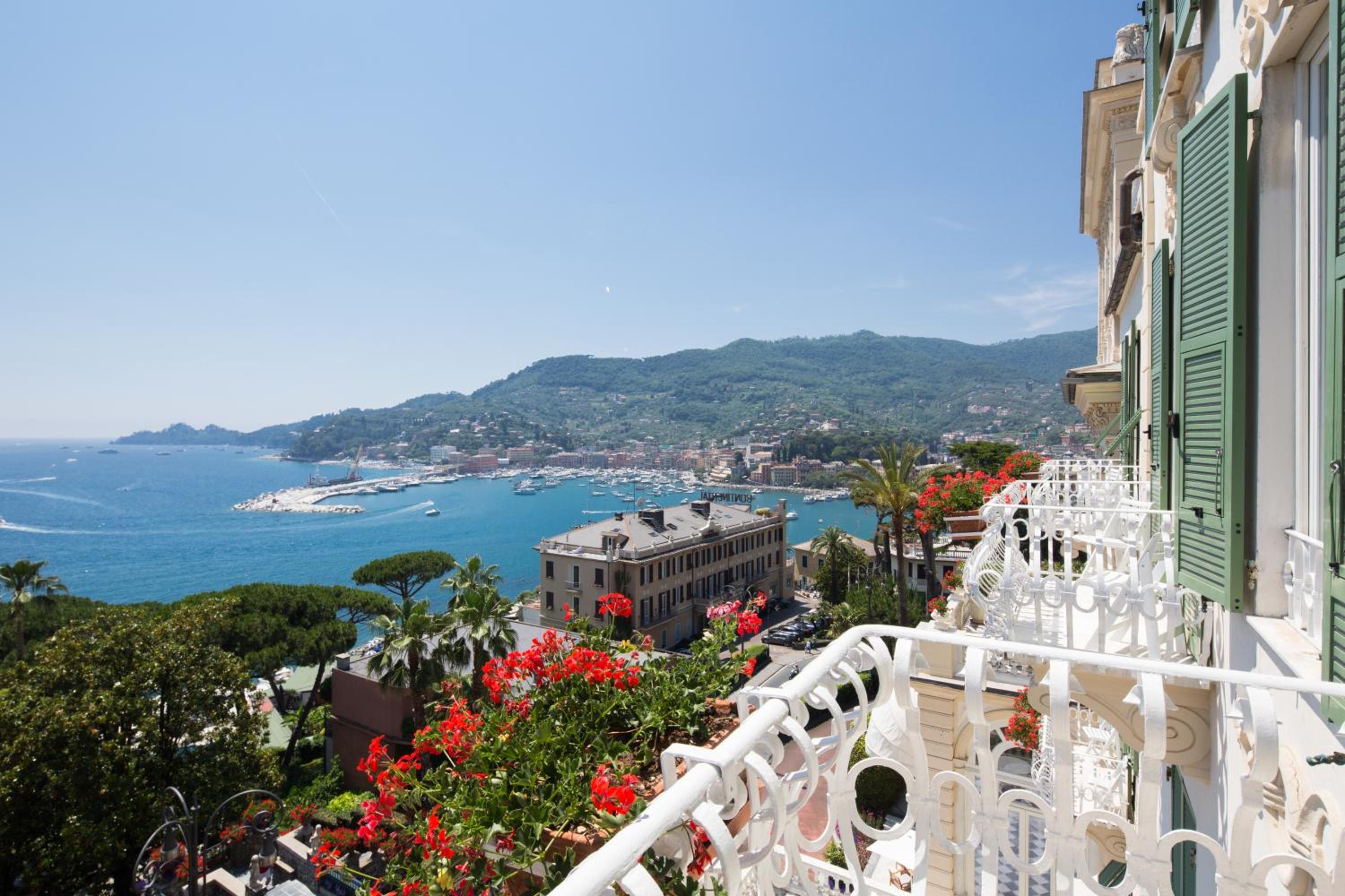 Double or Twin Room with Sea View and Balcony - Photo 4