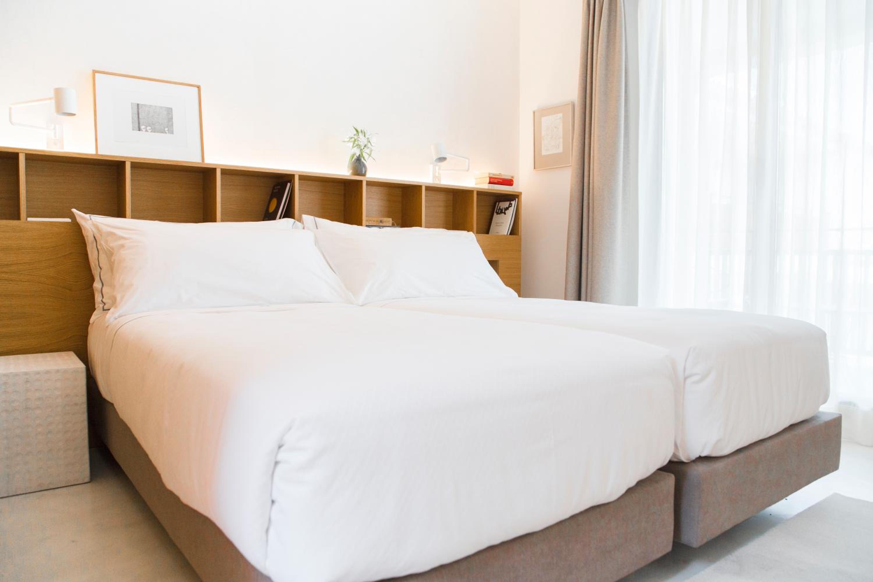 Standard Double Room - Photo 4