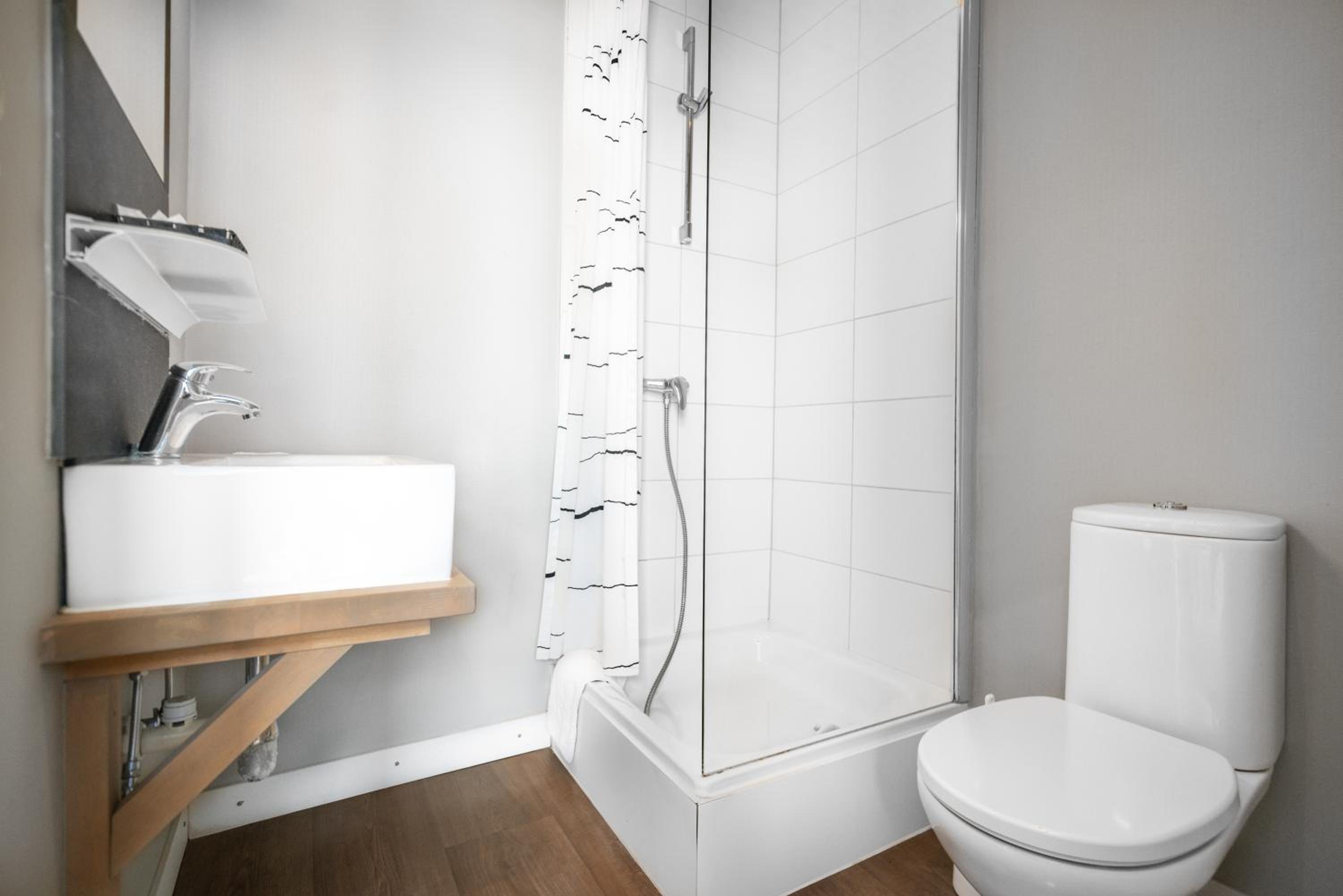 Double Room - Photo 18
