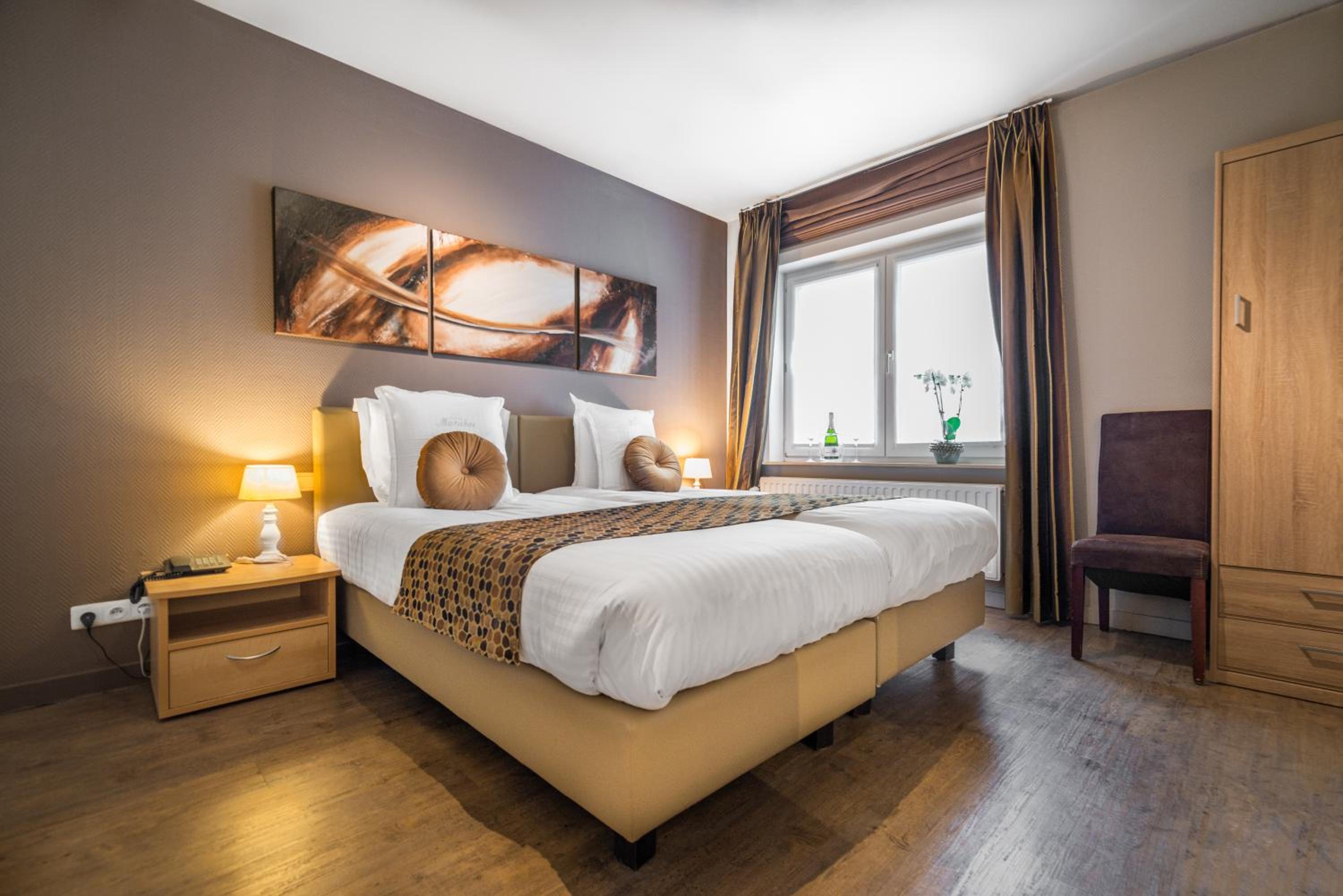 Twin Room - Photo 1