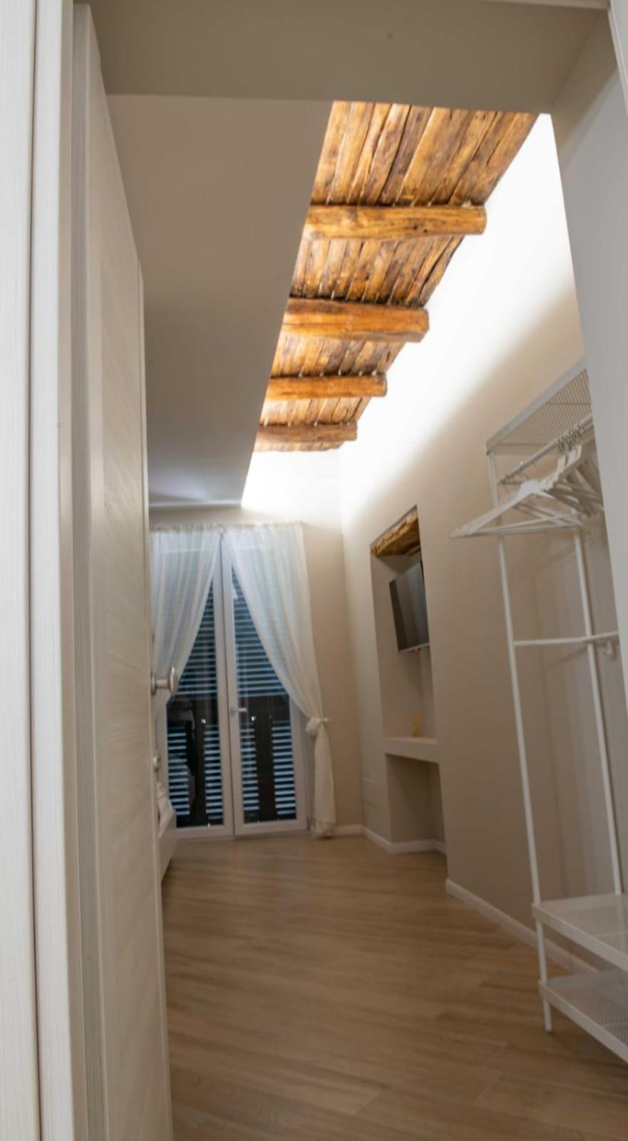 One-Bedroom House - Photo 49