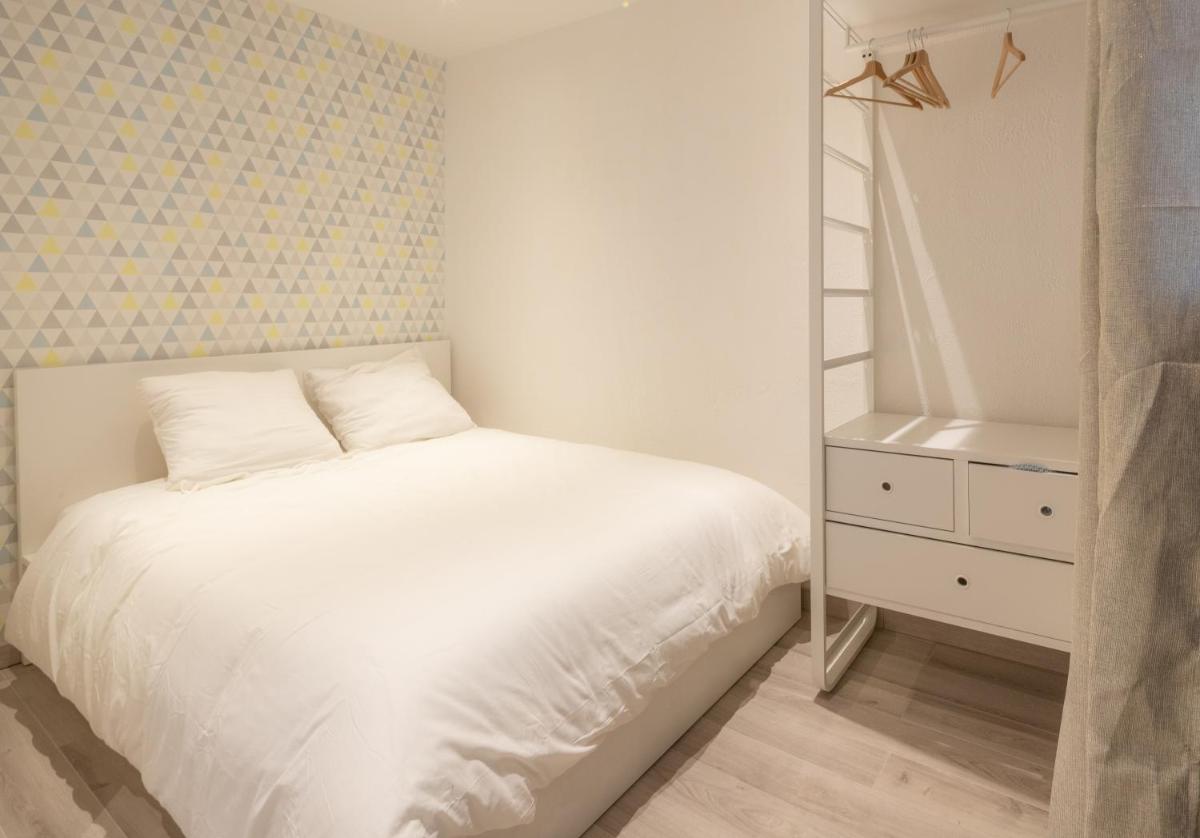 One-Bedroom Apartment - Photo 7