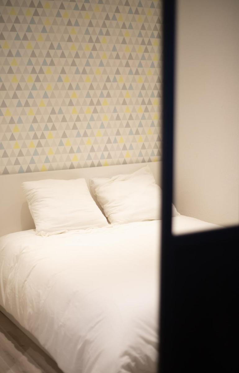 One-Bedroom Apartment - Photo 8