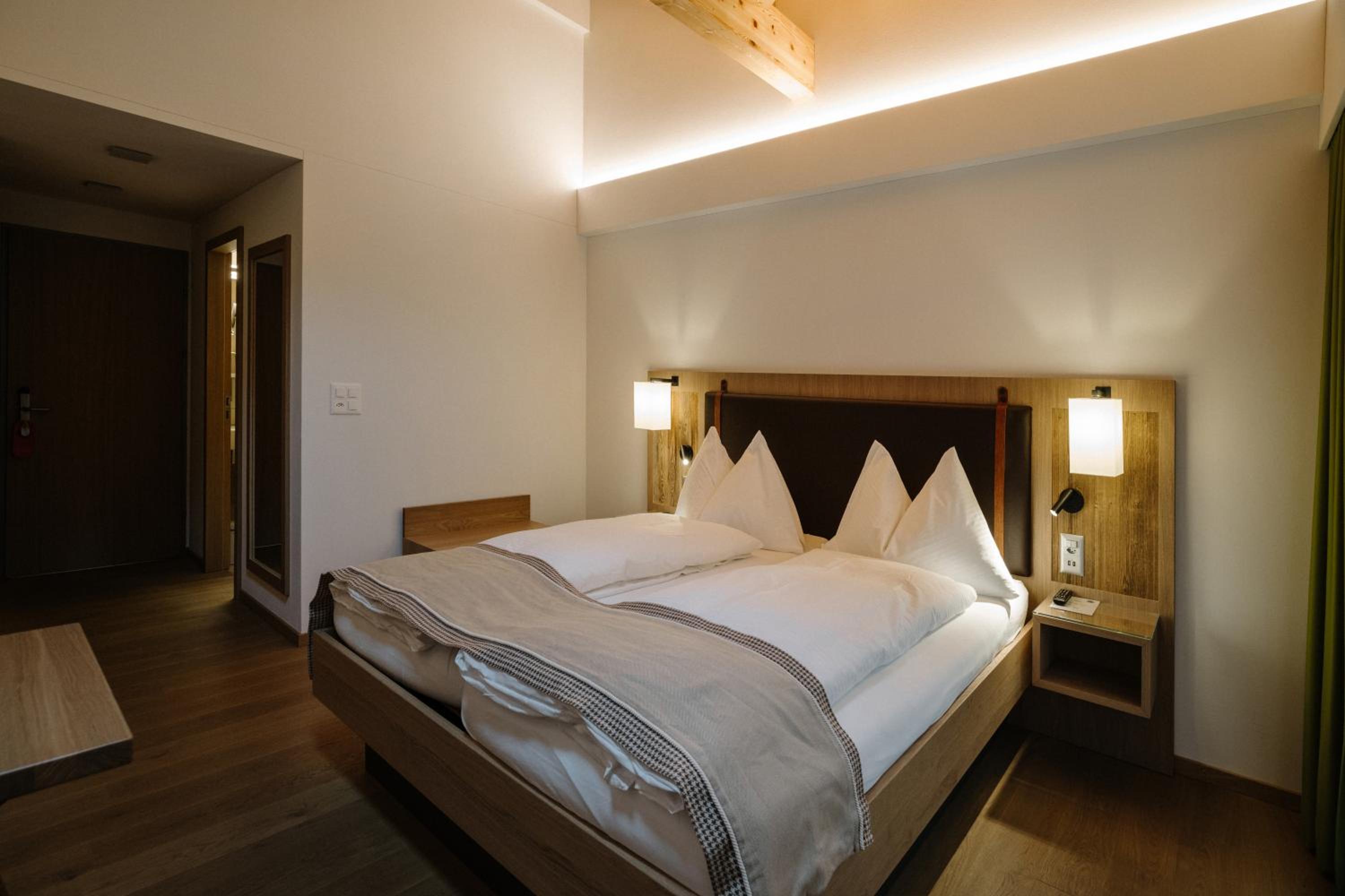 Double or Twin Room - Photo 3
