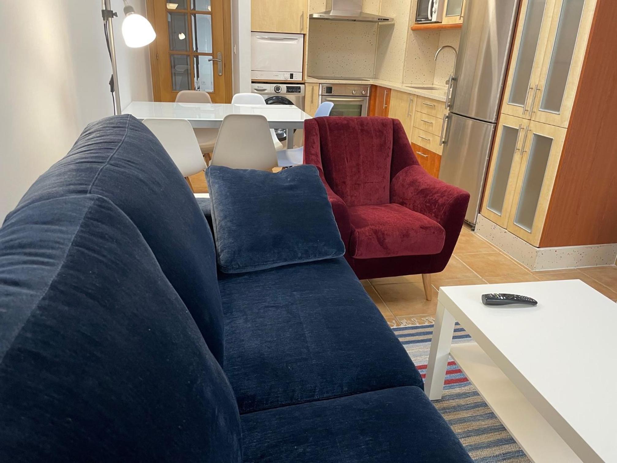 Apartment with Terrace - Photo 17