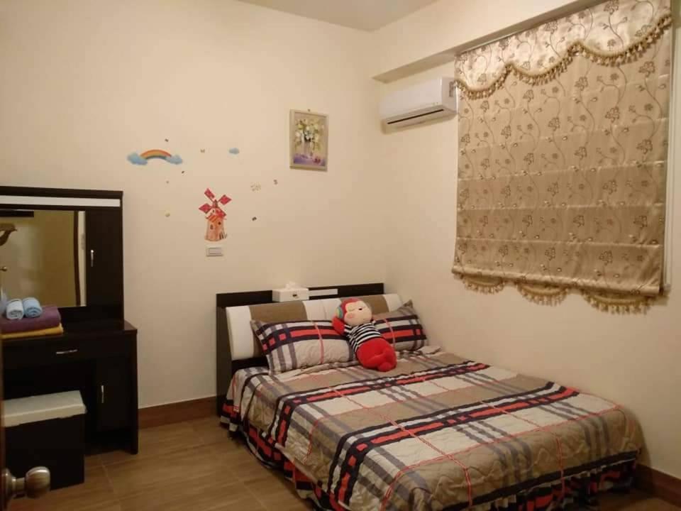 Standard Double Room with Shared Bathroom