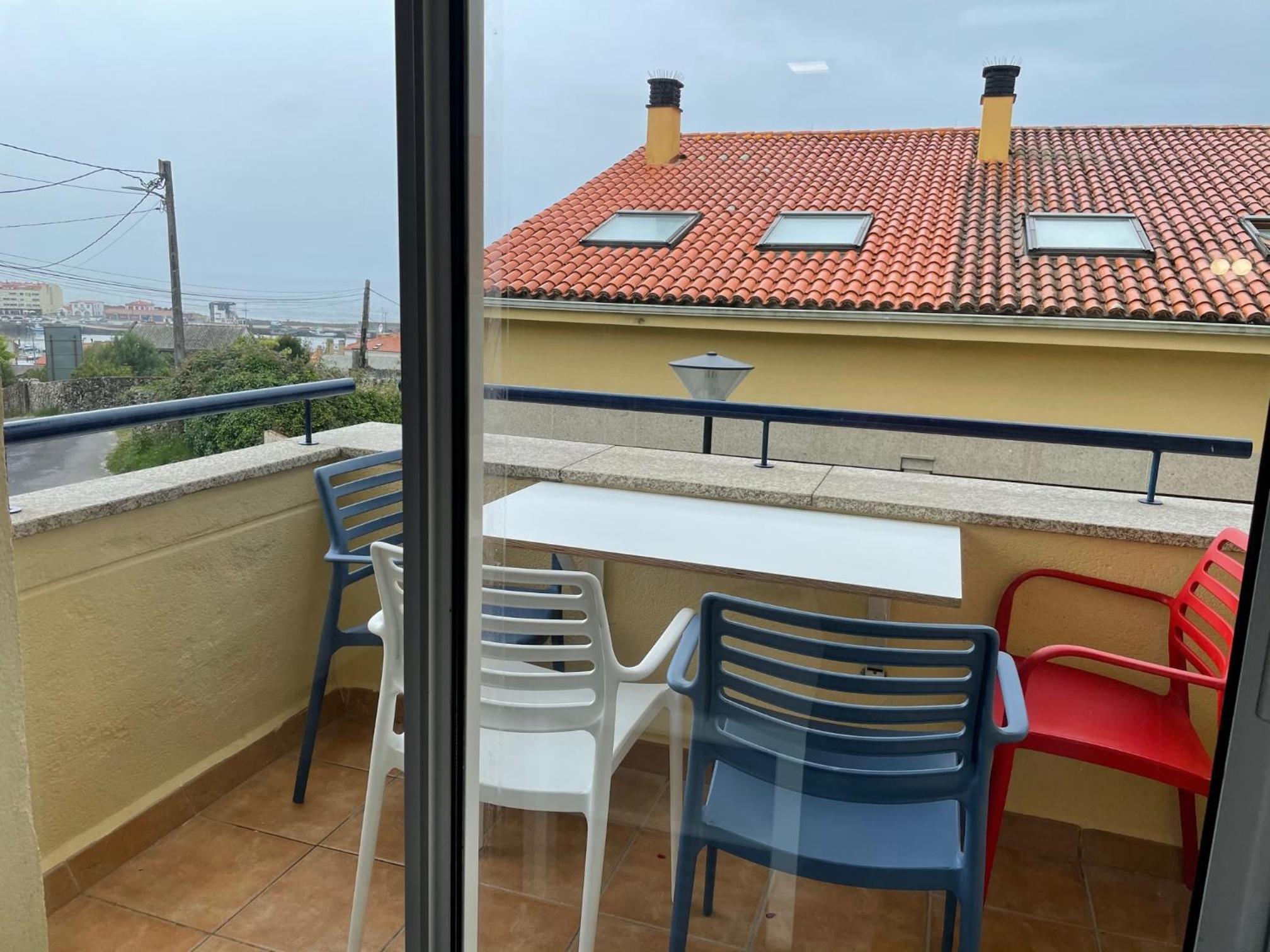 Apartment with Terrace - Photo 12