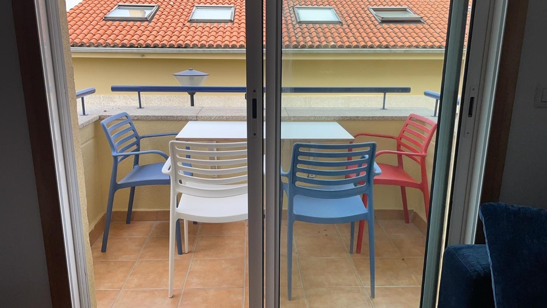 Apartment with Terrace - Photo 5