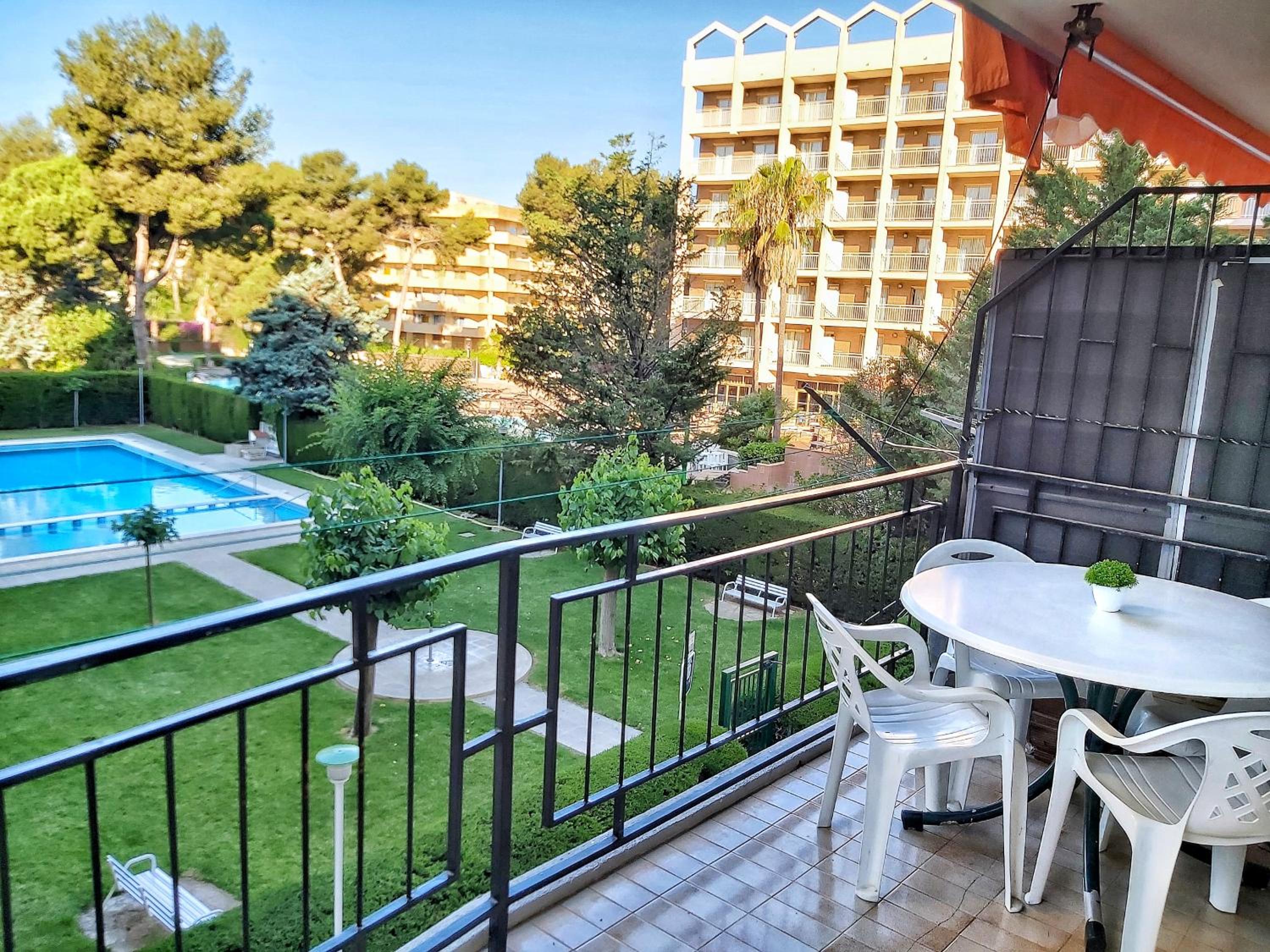 Apartment with Balcony - Photo 21