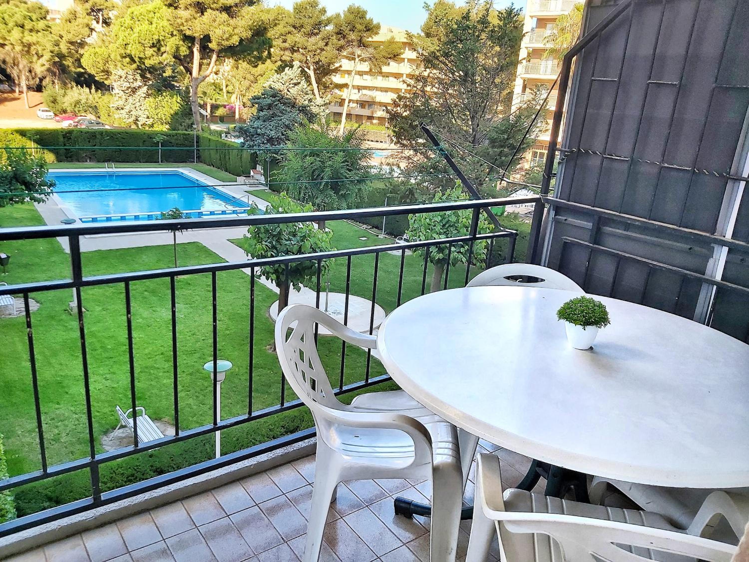 Apartment with Balcony - Photo 19